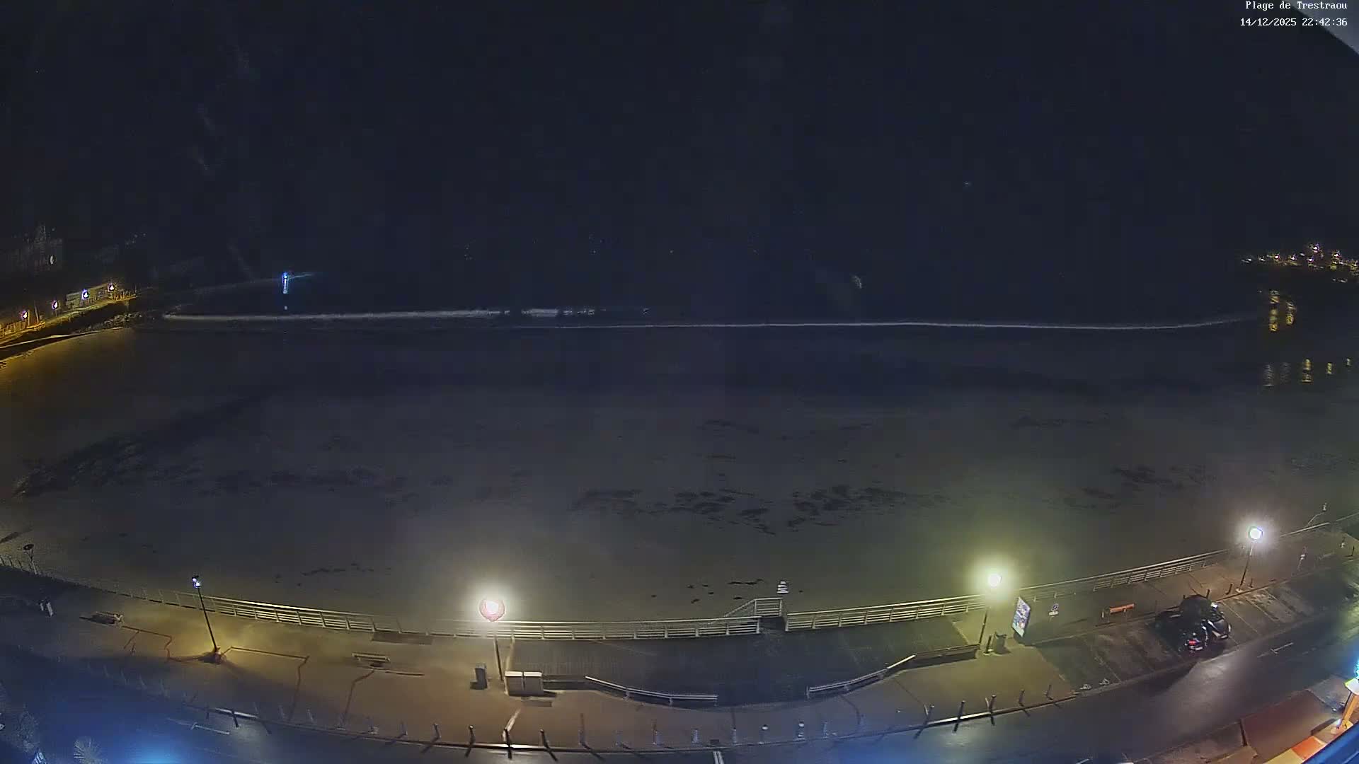 Perros-Guirec, Plage de Trestaou Beach Live Cam - Lannion, Cotes-d'Armor, Bretagne, France