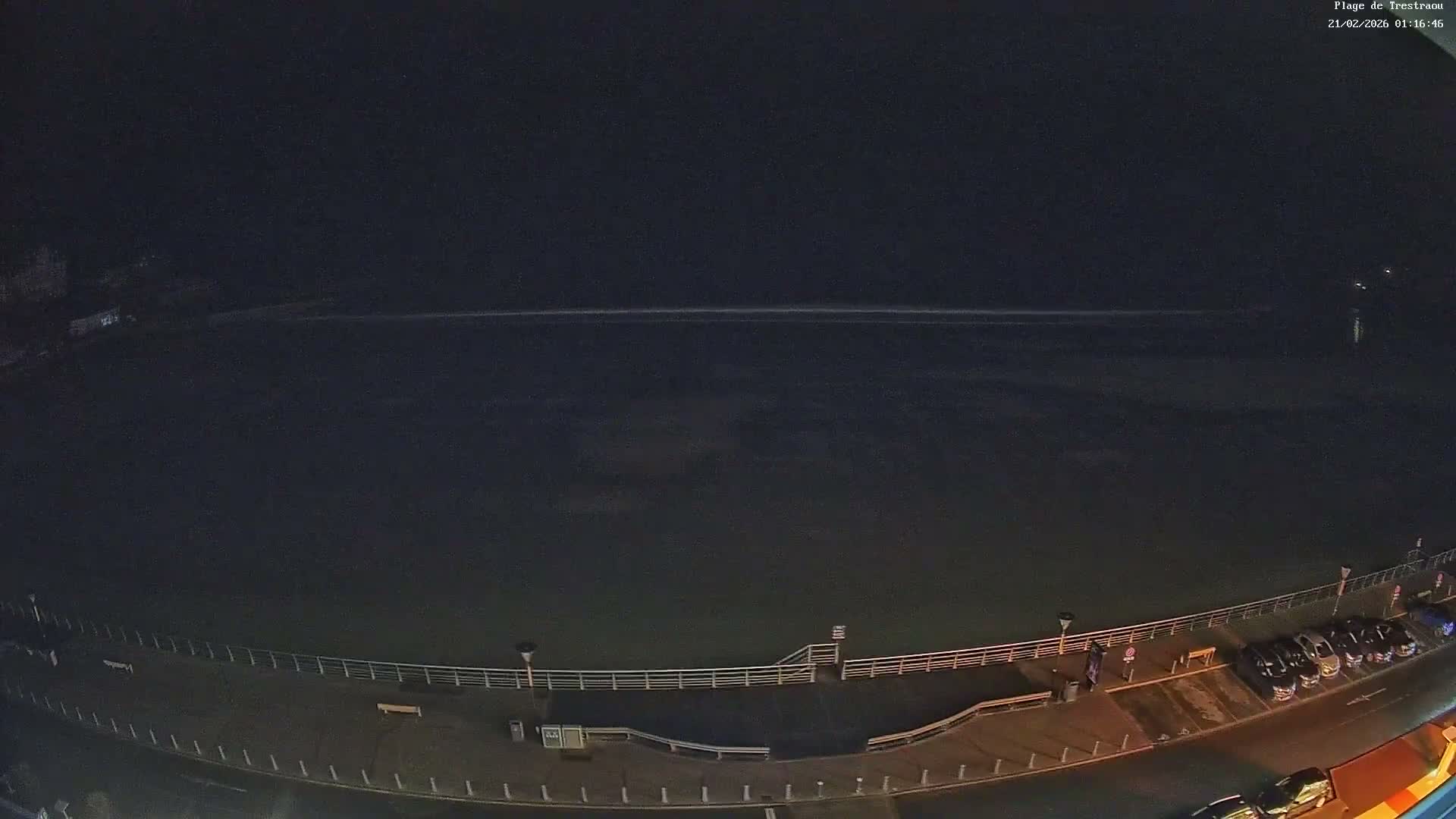 Perros-Guirec, Plage de Trestaou Beach Live Cam - Lannion, Cotes-d'Armor, Bretagne, France