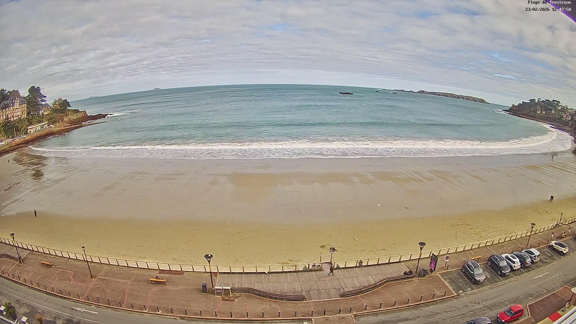 Perros-Guirec, Plage de Trestaou Beach Live Cam - Lannion, Cotes-d'Armor, Bretagne, France