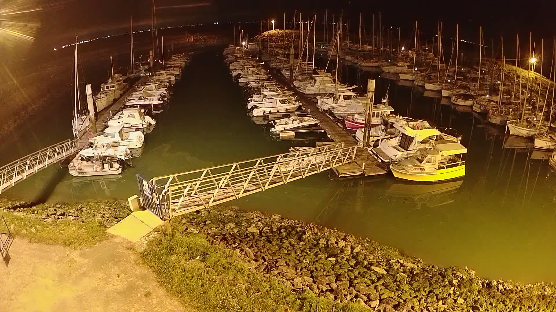 Oleron - Le Douhet Marine Live Cam - Rochefort, Charente-Maritime, Nouvelle-Aquitaine, France