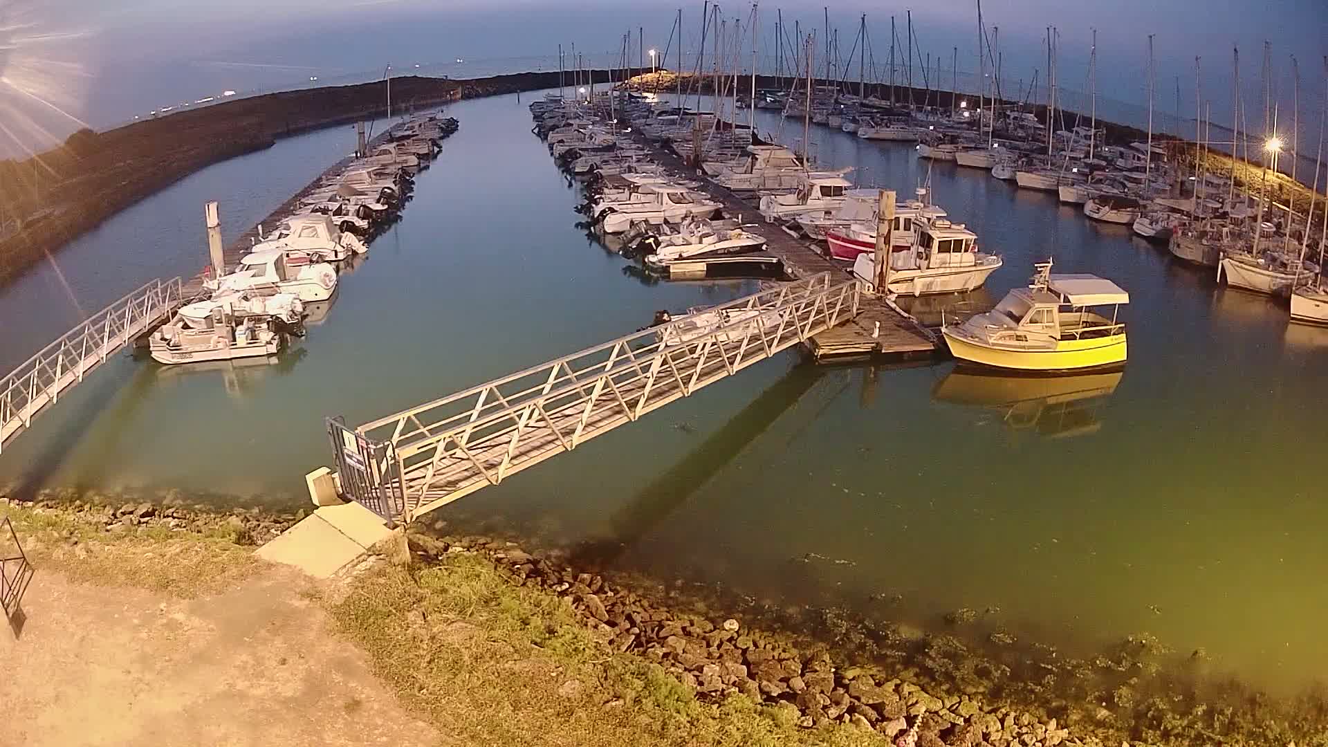 Oleron - Le Douhet Marine Live Cam - Rochefort, Charente-Maritime, Nouvelle-Aquitaine, France