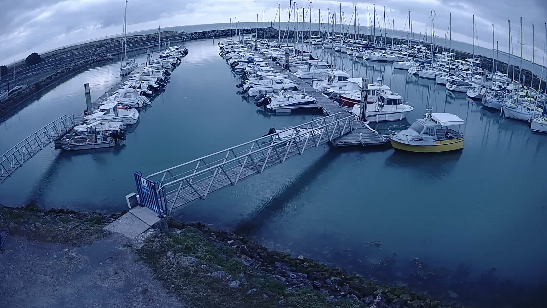 Oleron - Le Douhet Marine Live Cam - Rochefort, Charente-Maritime, Nouvelle-Aquitaine, France