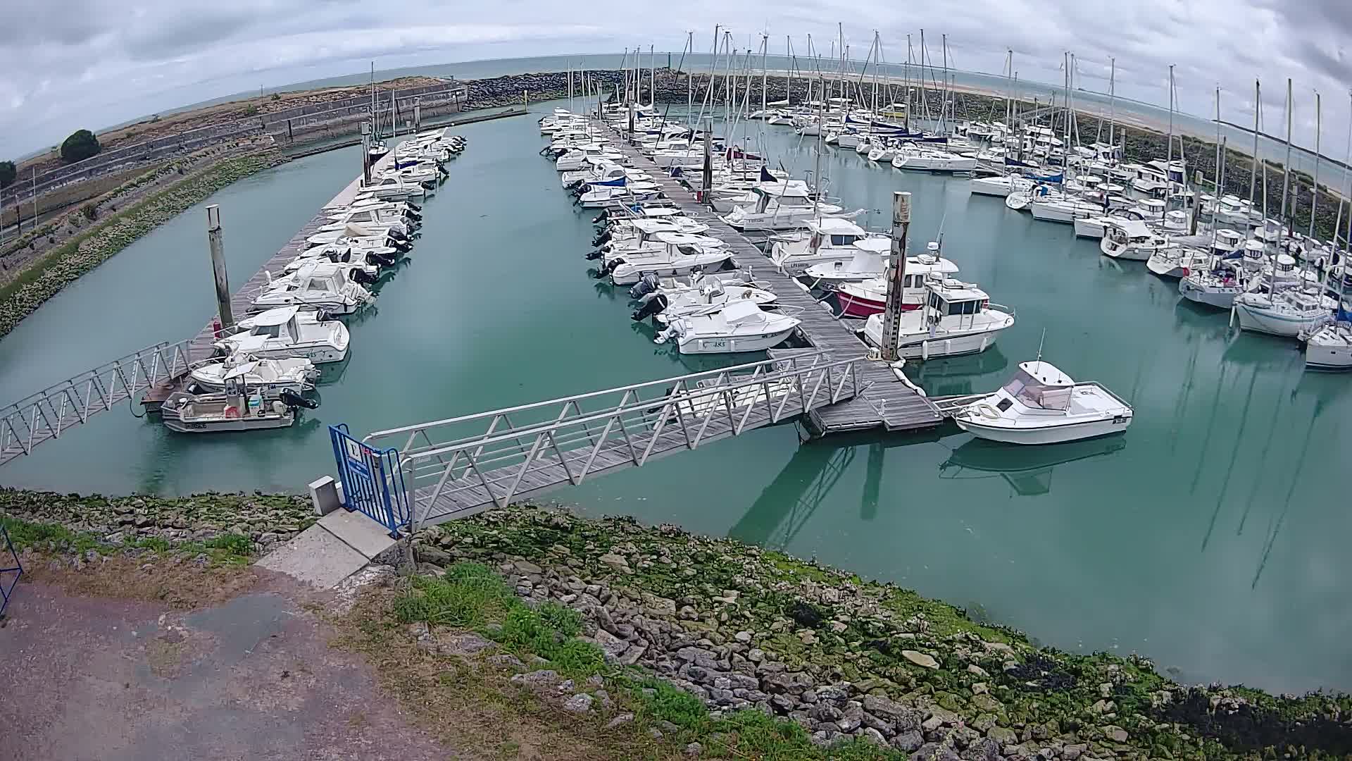 Oleron - Le Douhet Marine Live Cam - Rochefort, Charente-Maritime, Nouvelle-Aquitaine, France