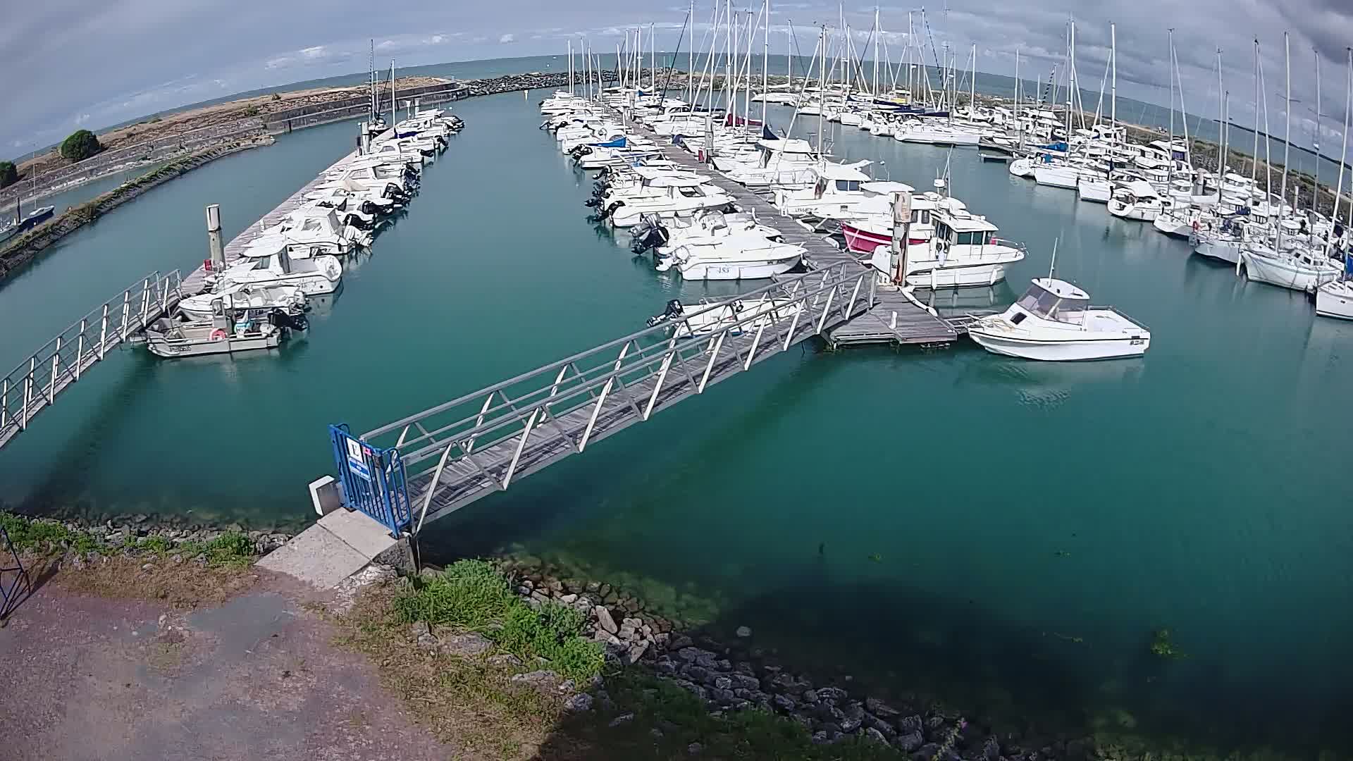Oleron - Le Douhet Marine Live Cam - Rochefort, Charente-Maritime, Nouvelle-Aquitaine, France
