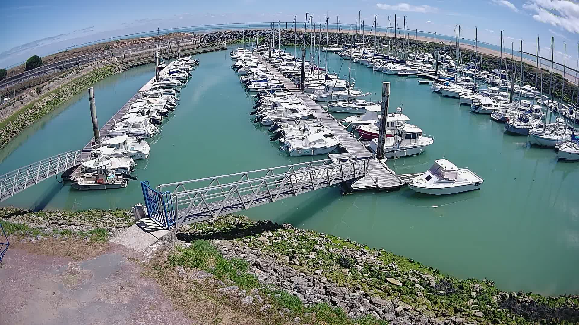 Oleron - Le Douhet Marine Live Cam - Rochefort, Charente-Maritime, Nouvelle-Aquitaine, France