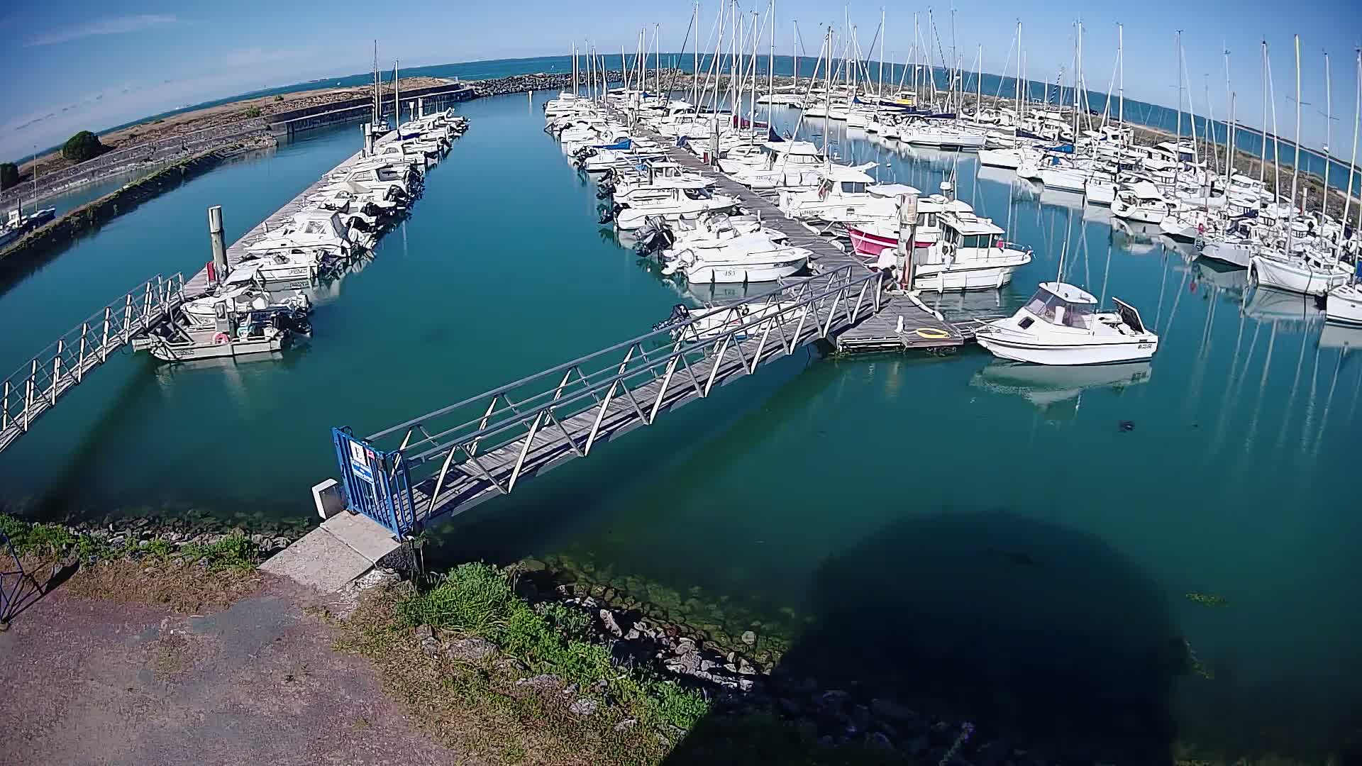 Oleron - Le Douhet Marine Live Cam - Rochefort, Charente-Maritime, Nouvelle-Aquitaine, France