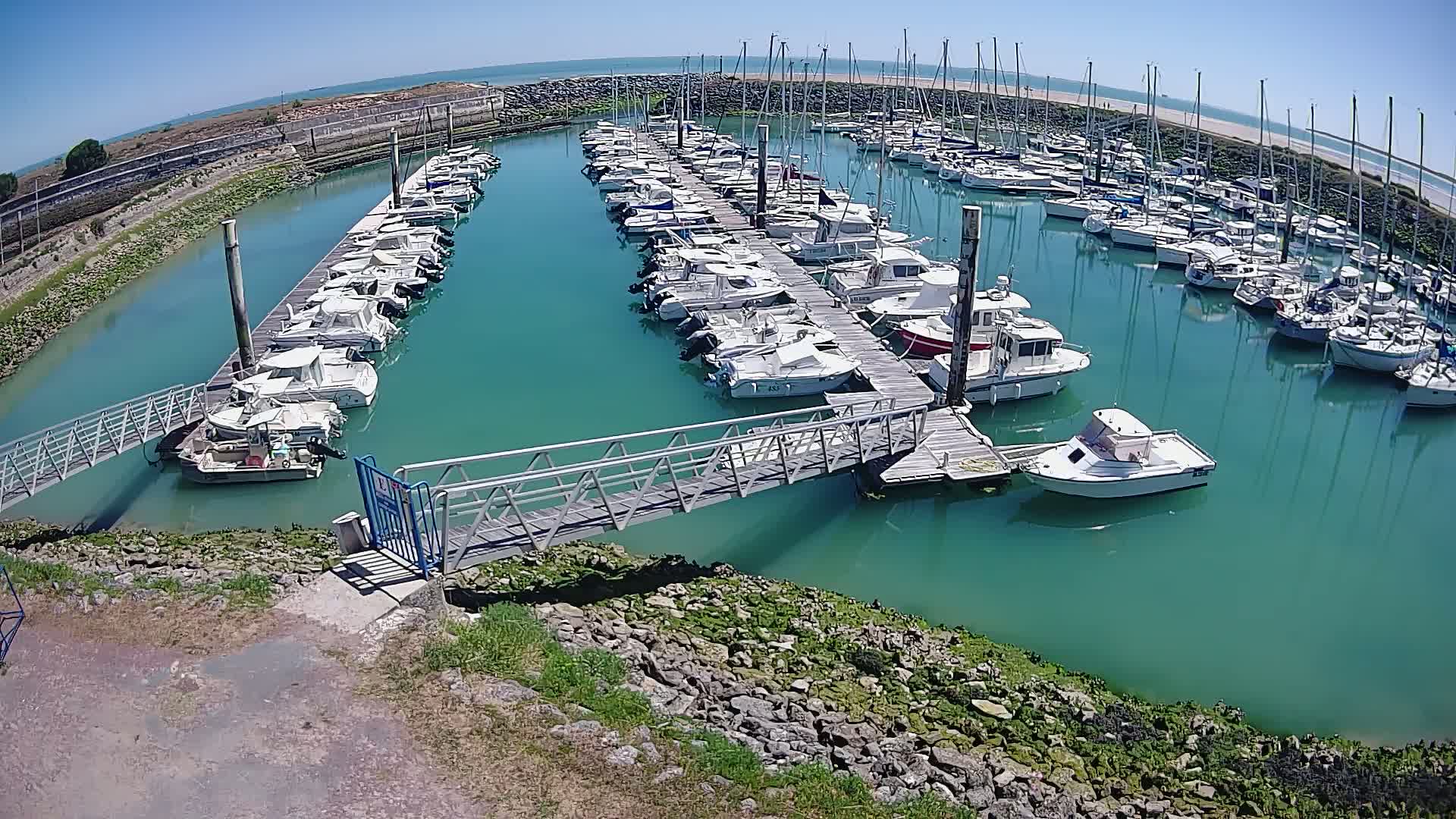 Oleron - Le Douhet Marine Live Cam - Rochefort, Charente-Maritime, Nouvelle-Aquitaine, France
