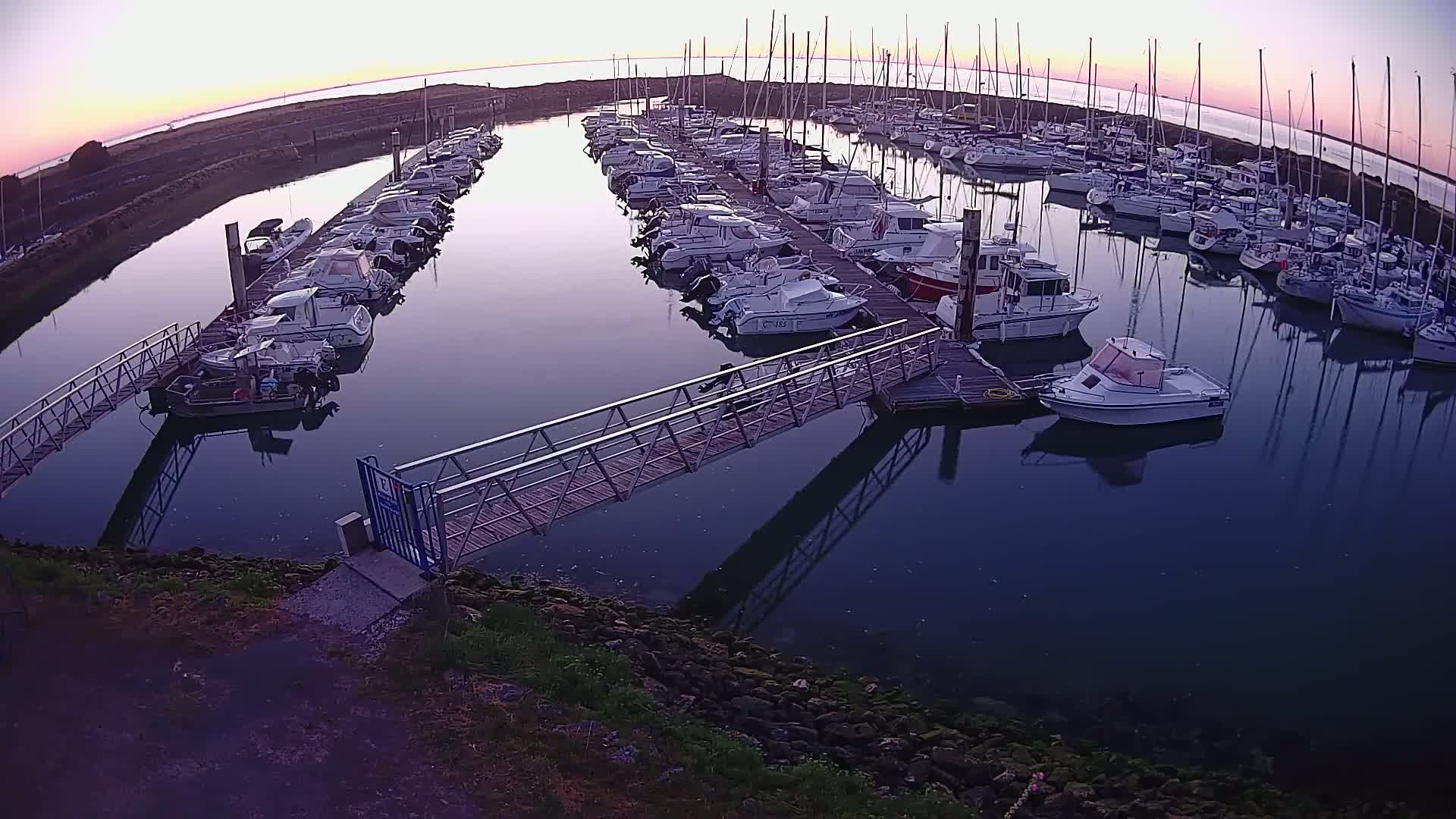 Oleron - Le Douhet Marine Live Cam - Rochefort, Charente-Maritime, Nouvelle-Aquitaine, France