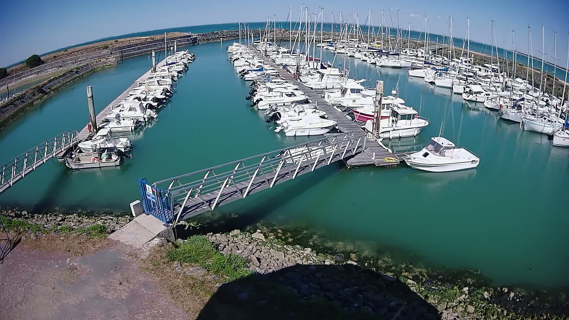 Oleron - Le Douhet Marine Live Cam - Rochefort, Charente-Maritime, Nouvelle-Aquitaine, France