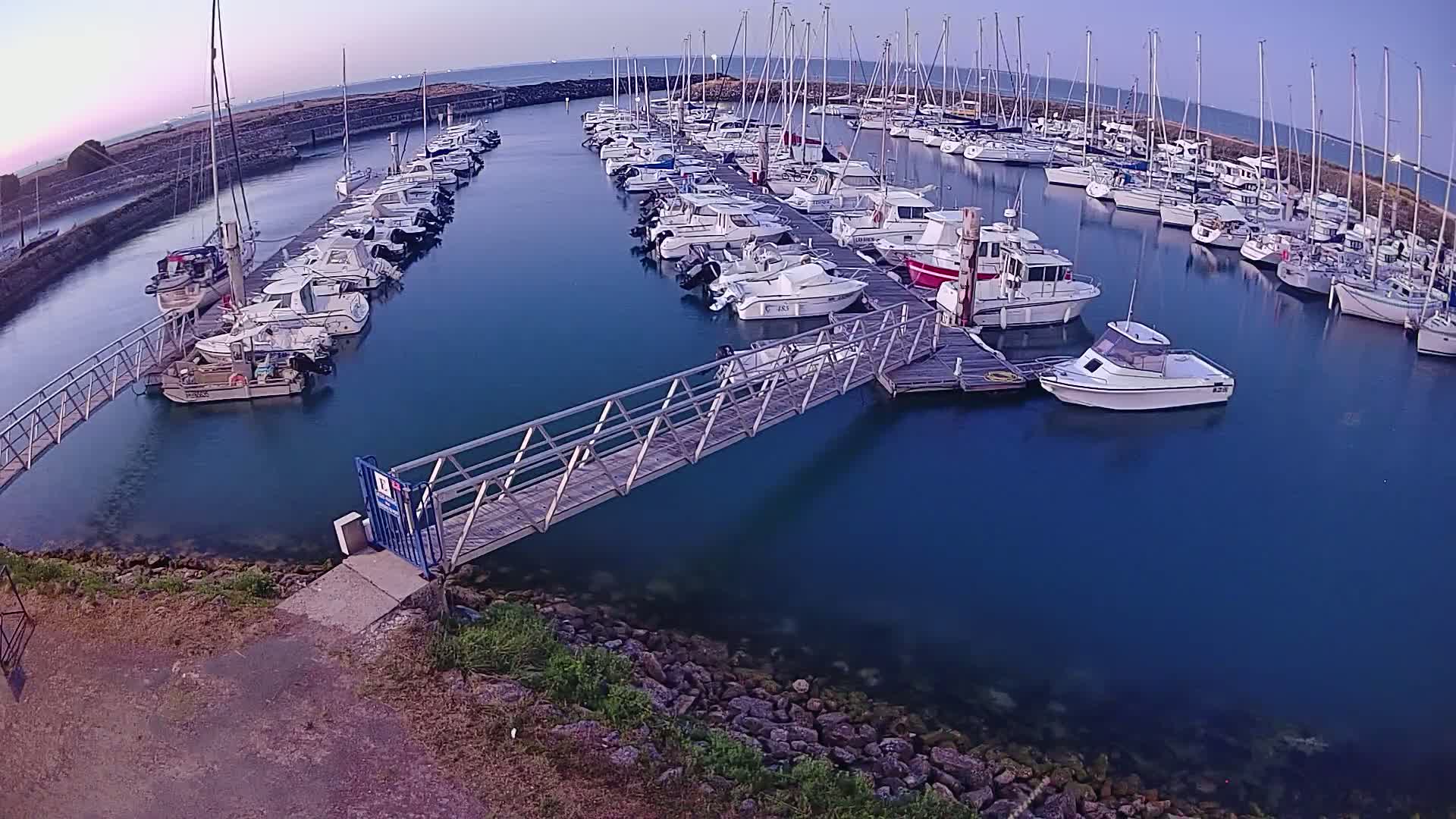 Oleron - Le Douhet Marine Live Cam - Rochefort, Charente-Maritime, Nouvelle-Aquitaine, France