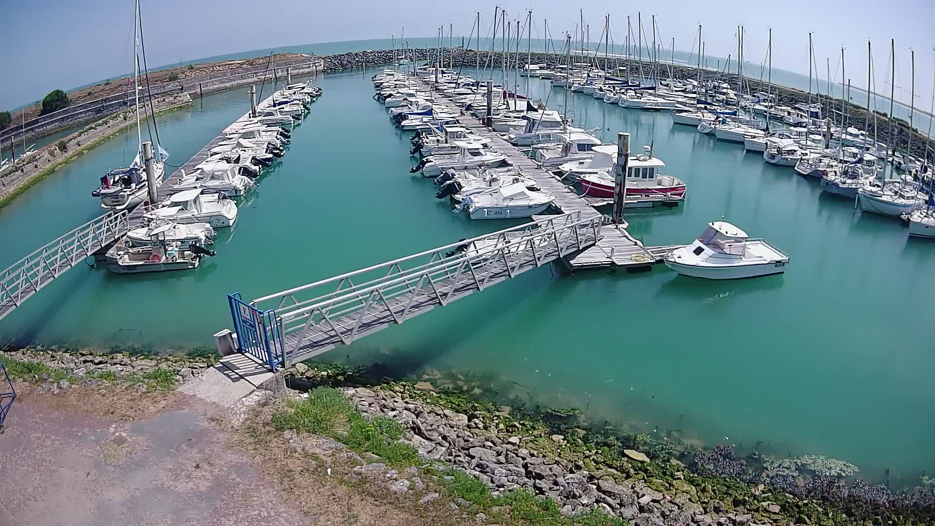 Oleron - Le Douhet Marine Live Cam - Rochefort, Charente-Maritime, Nouvelle-Aquitaine, France