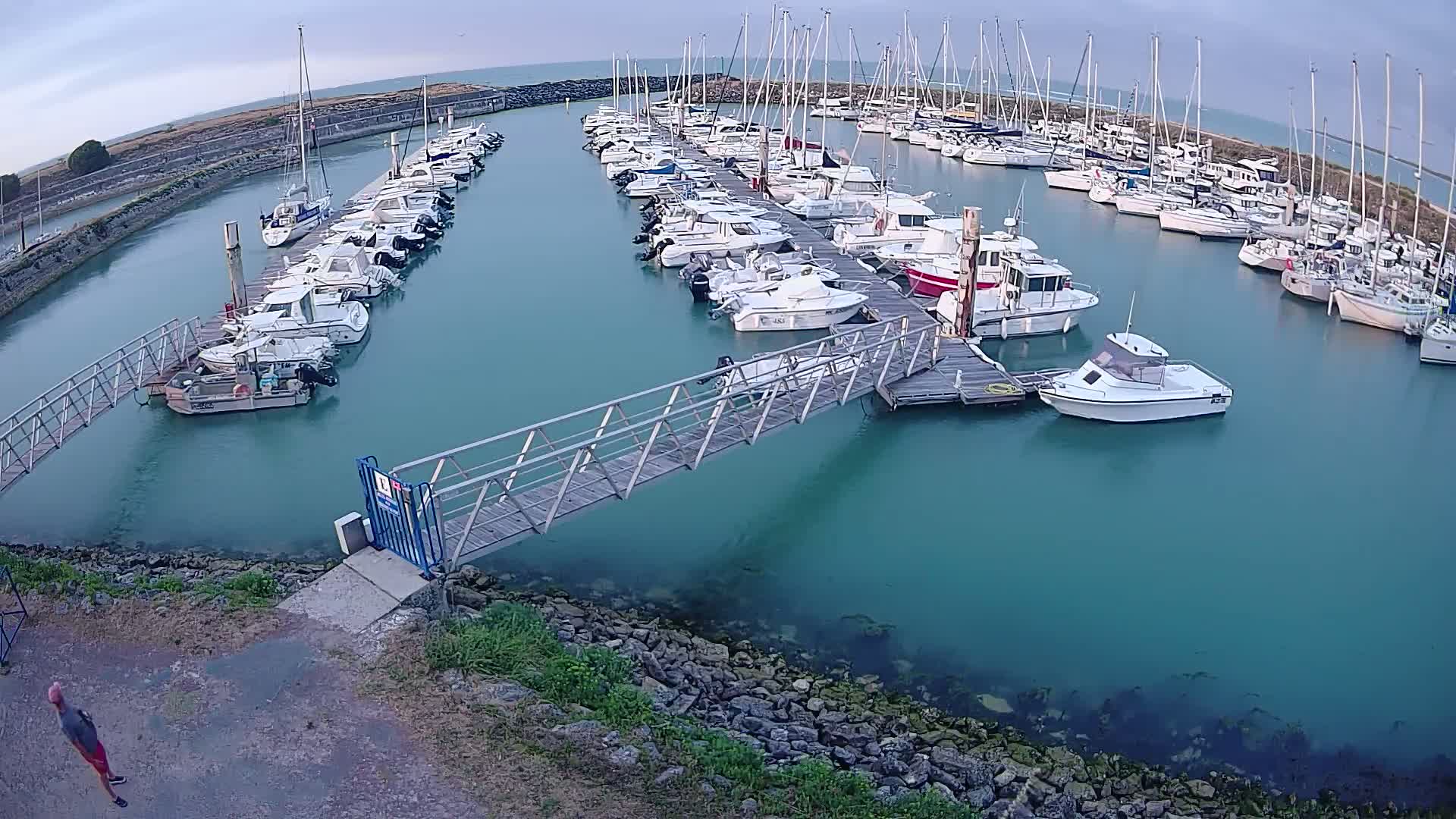 Oleron - Le Douhet Marine Live Cam - Rochefort, Charente-Maritime, Nouvelle-Aquitaine, France