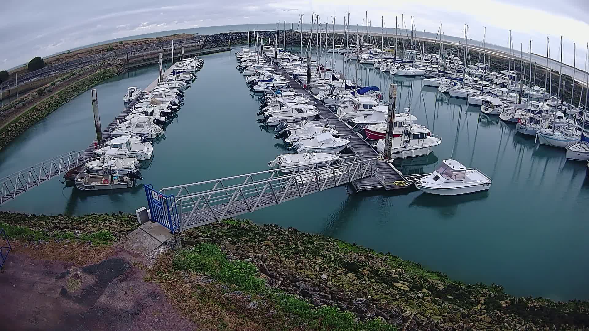 Oleron - Le Douhet Marine Live Cam - Rochefort, Charente-Maritime, Nouvelle-Aquitaine, France