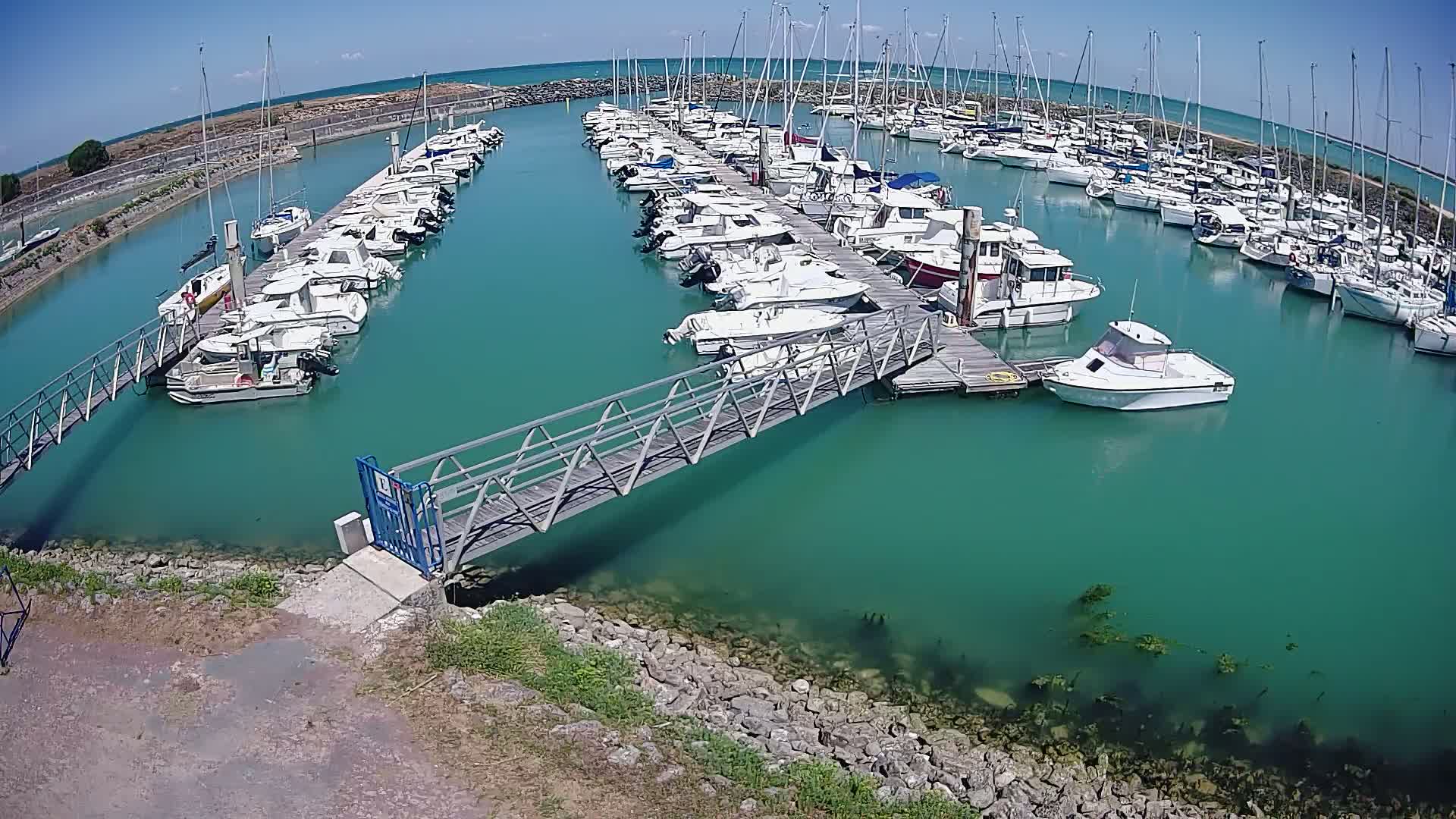 Oleron - Le Douhet Marine Live Cam - Rochefort, Charente-Maritime, Nouvelle-Aquitaine, France