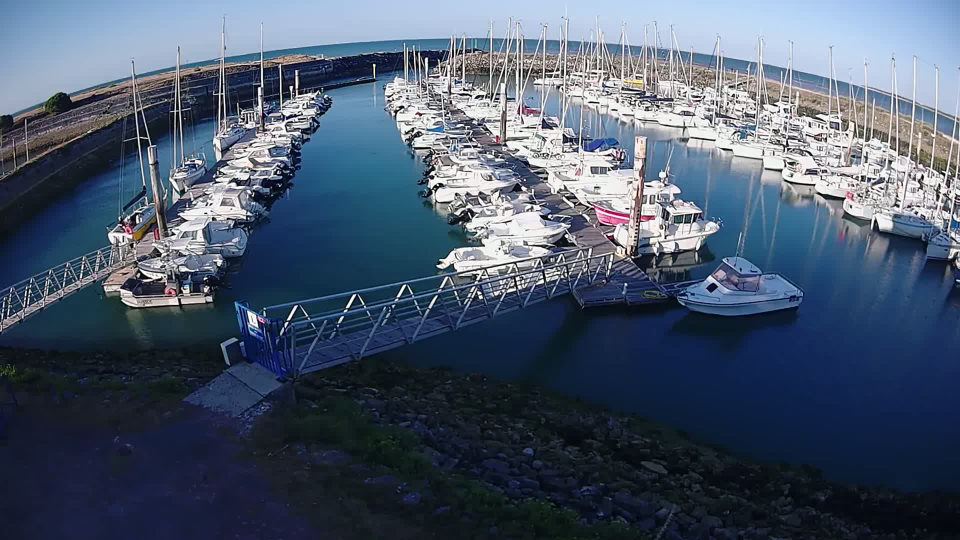 Oleron - Le Douhet Marine Live Cam - Rochefort, Charente-Maritime, Nouvelle-Aquitaine, France