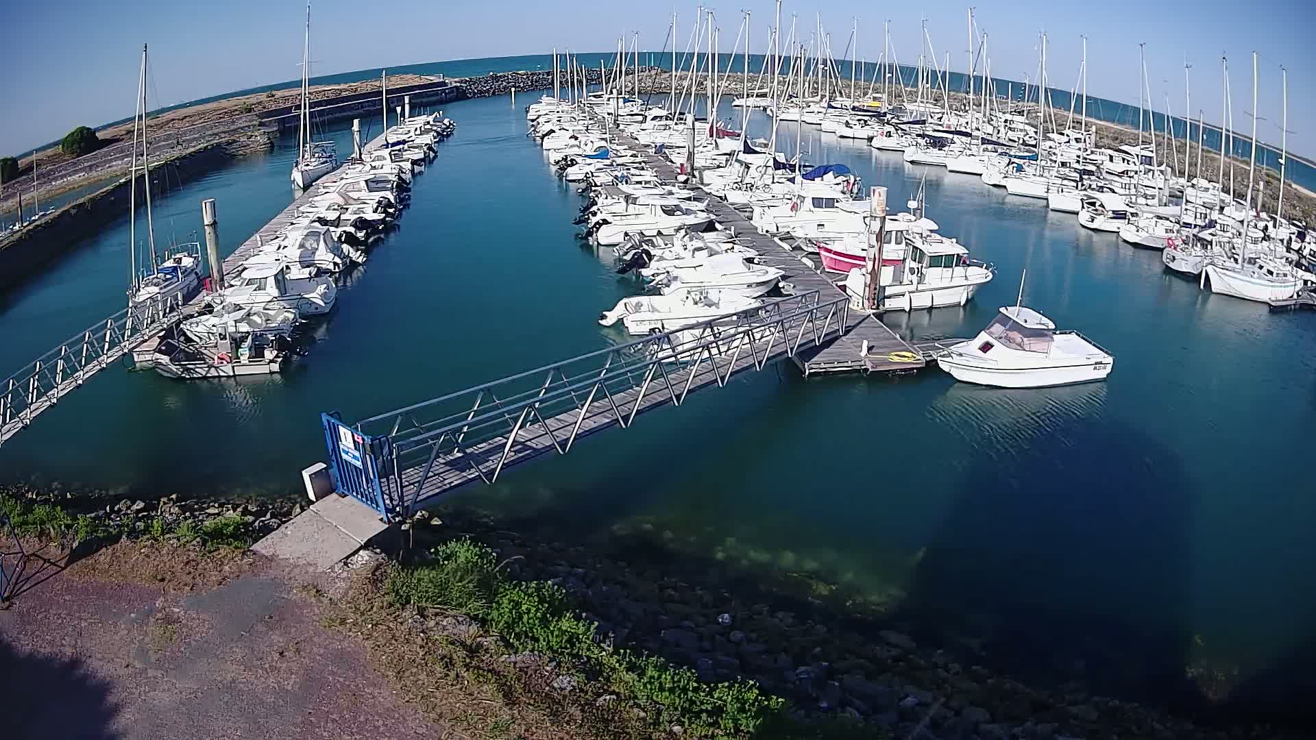 Oleron - Le Douhet Marine Live Cam - Rochefort, Charente-Maritime, Nouvelle-Aquitaine, France