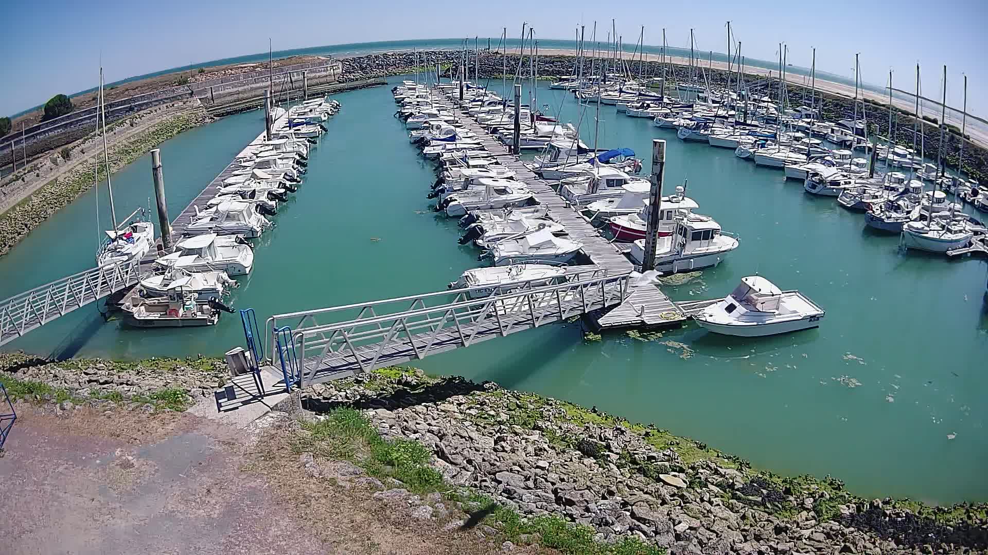 Oleron - Le Douhet Marine Live Cam - Rochefort, Charente-Maritime, Nouvelle-Aquitaine, France