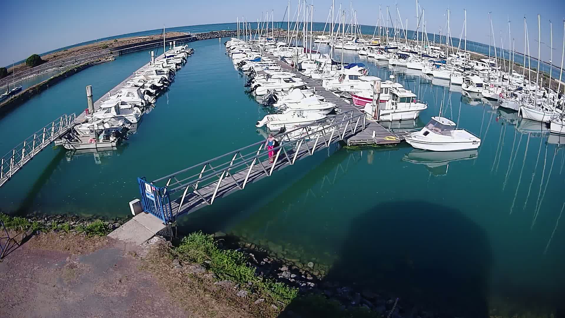 Oleron - Le Douhet Marine Live Cam - Rochefort, Charente-Maritime, Nouvelle-Aquitaine, France