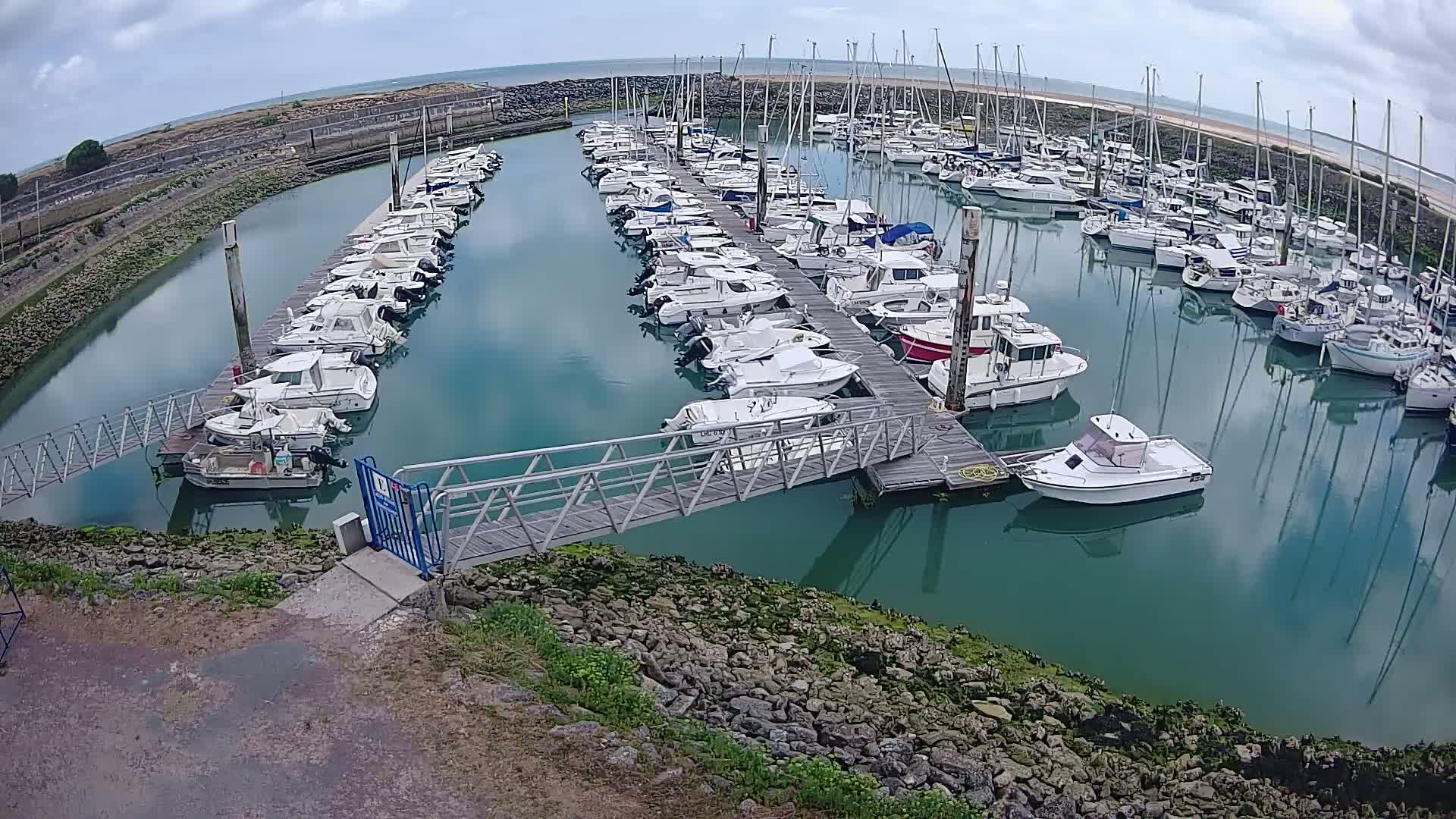 Oleron - Le Douhet Marine Live Cam - Rochefort, Charente-Maritime, Nouvelle-Aquitaine, France