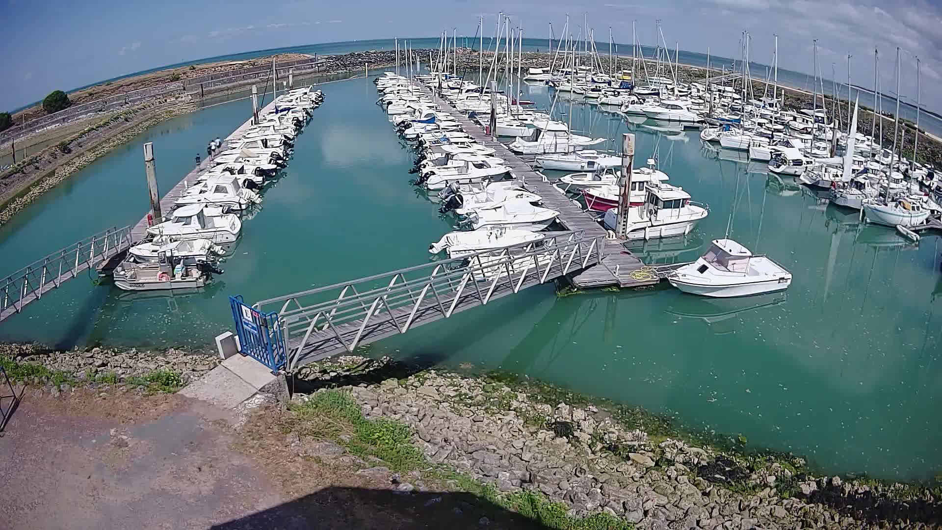 Oleron - Le Douhet Marine Live Cam - Rochefort, Charente-Maritime, Nouvelle-Aquitaine, France