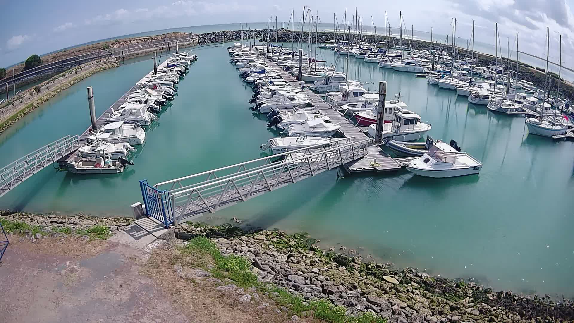 Oleron - Le Douhet Marine Live Cam - Rochefort, Charente-Maritime, Nouvelle-Aquitaine, France