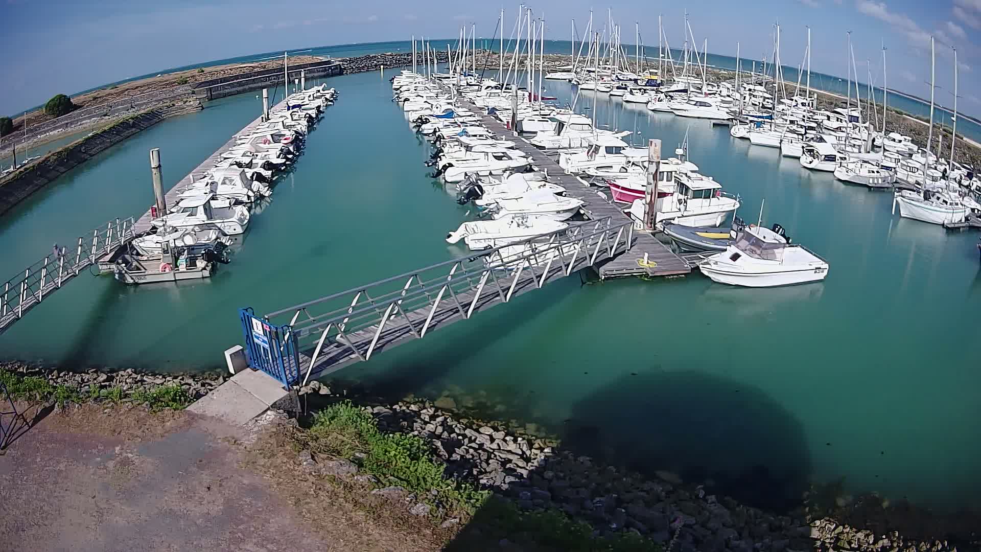 Oleron - Le Douhet Marine Live Cam - Rochefort, Charente-Maritime, Nouvelle-Aquitaine, France