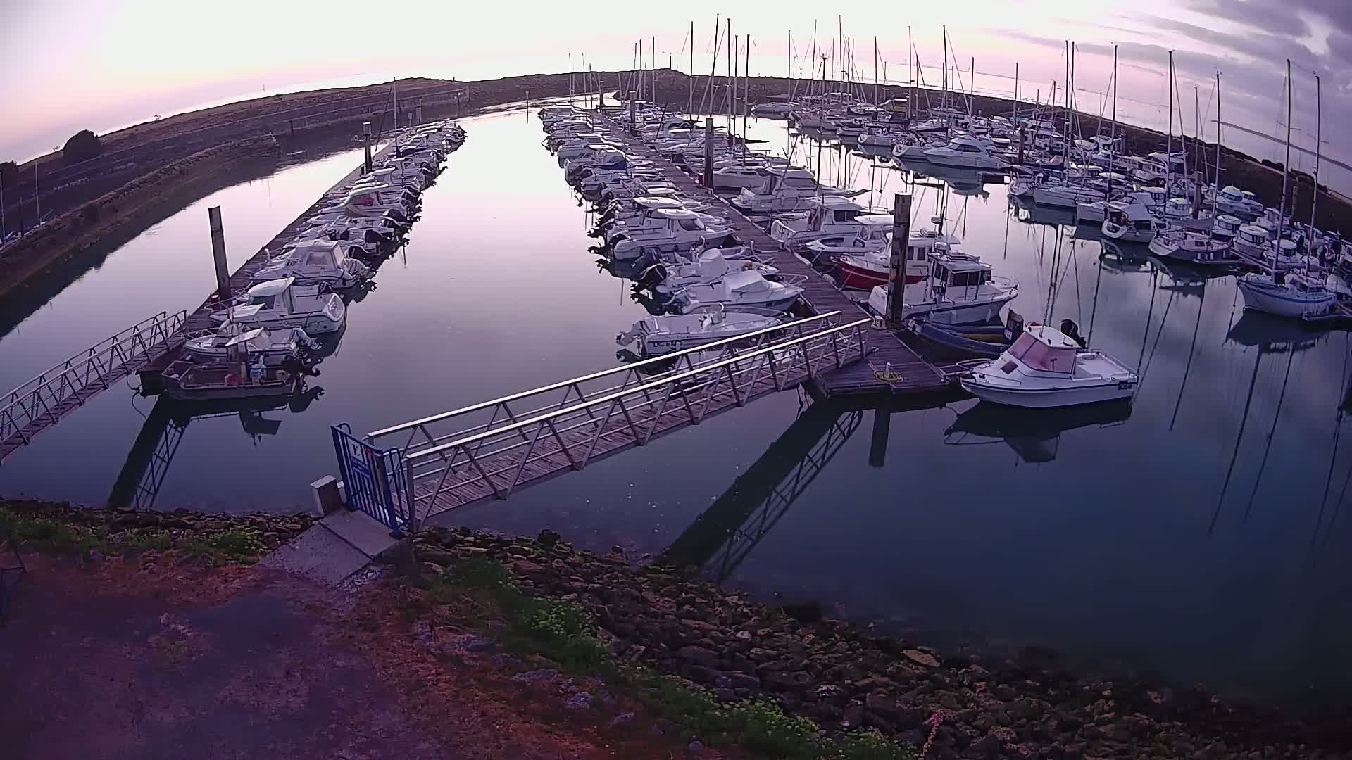 Oleron - Le Douhet Marine Live Cam - Rochefort, Charente-Maritime, Nouvelle-Aquitaine, France