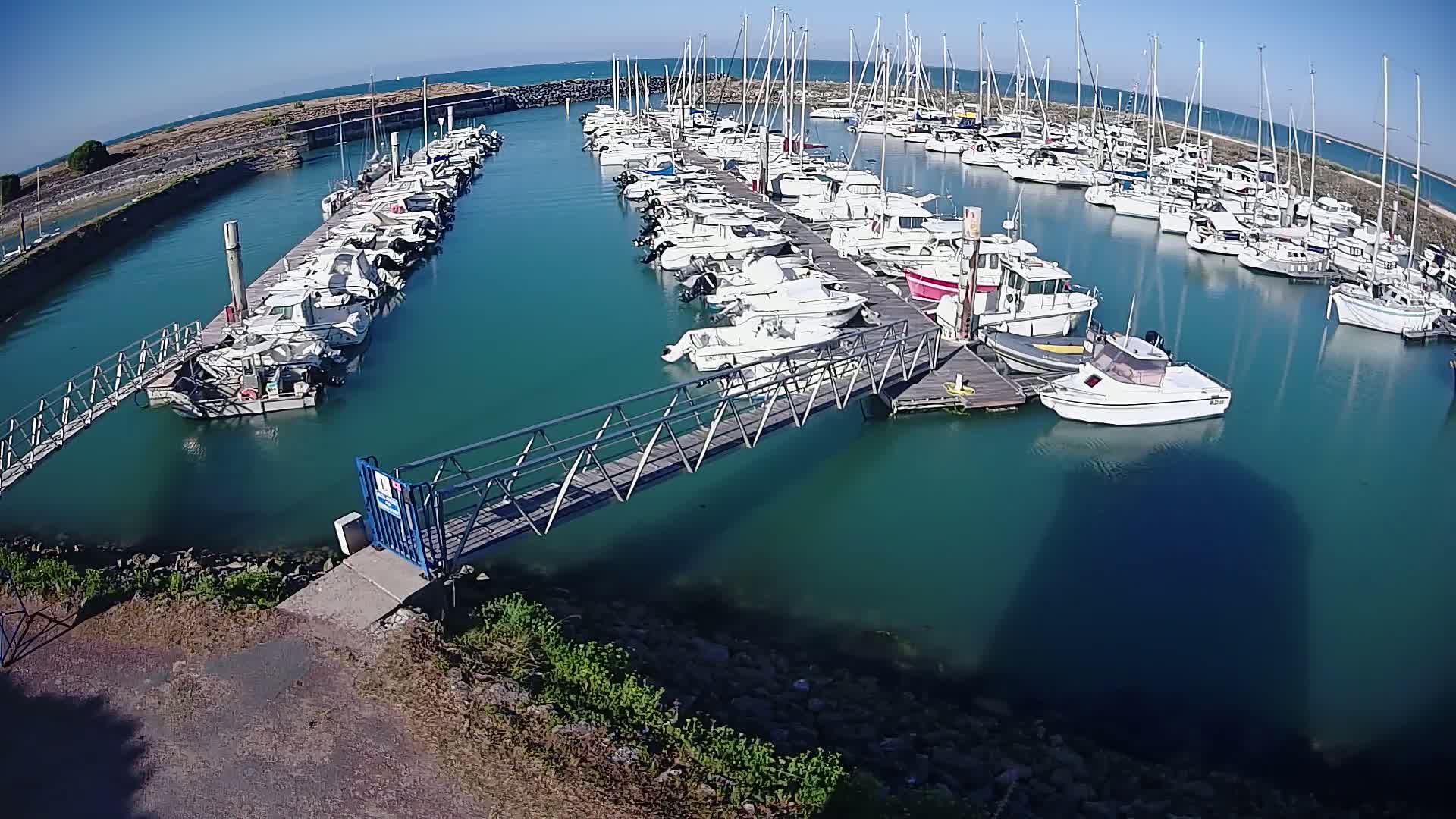 Oleron - Le Douhet Marine Live Cam - Rochefort, Charente-Maritime, Nouvelle-Aquitaine, France