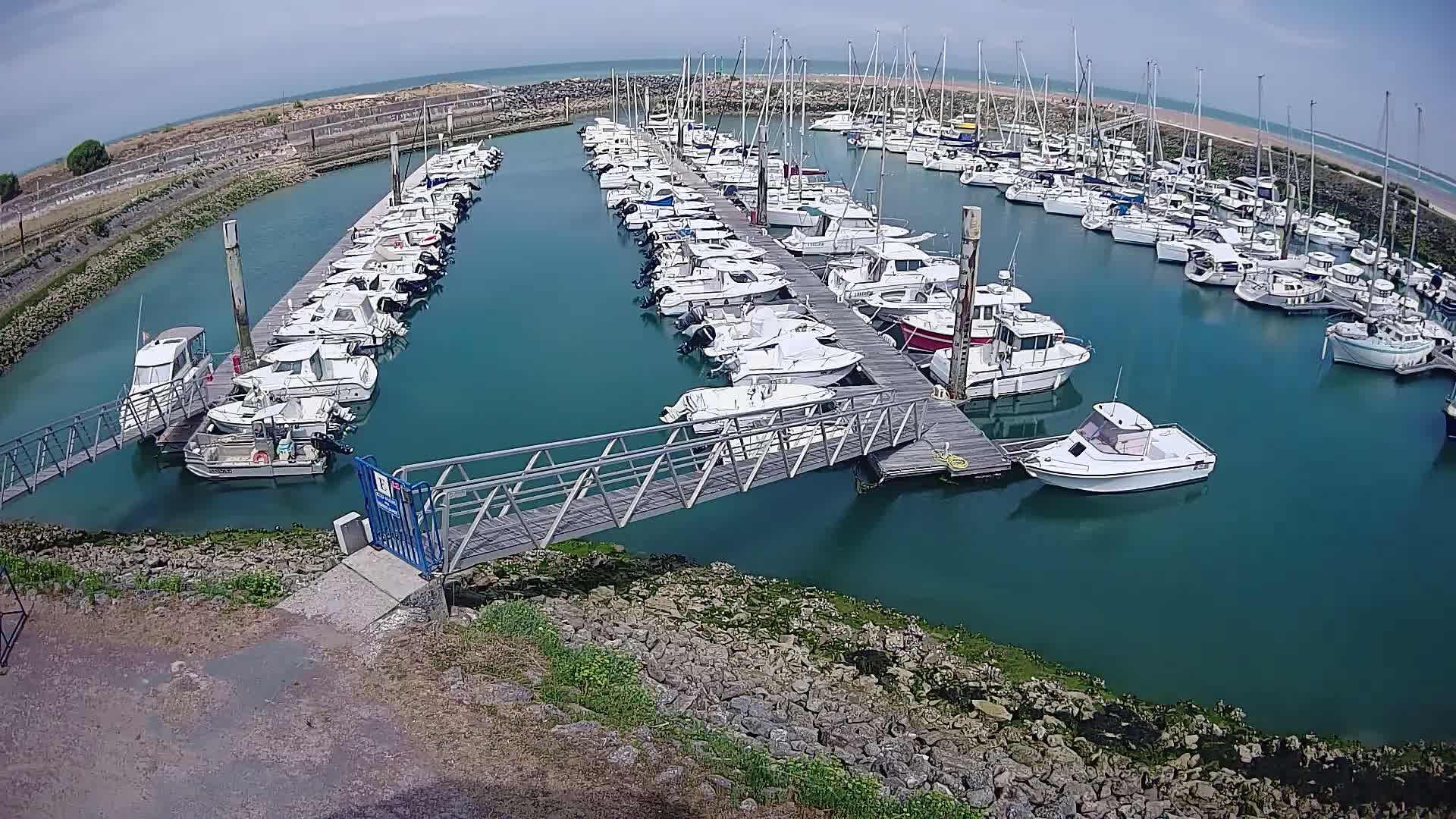 Oleron - Le Douhet Marine Live Cam - Rochefort, Charente-Maritime, Nouvelle-Aquitaine, France