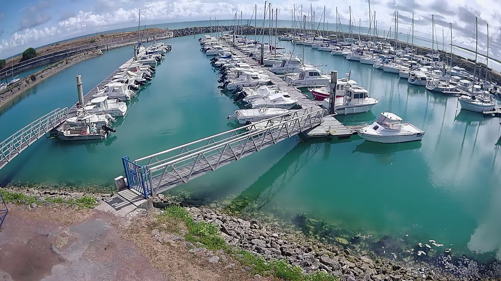 Oleron - Le Douhet Marine Live Cam - Rochefort, Charente-Maritime, Nouvelle-Aquitaine, France