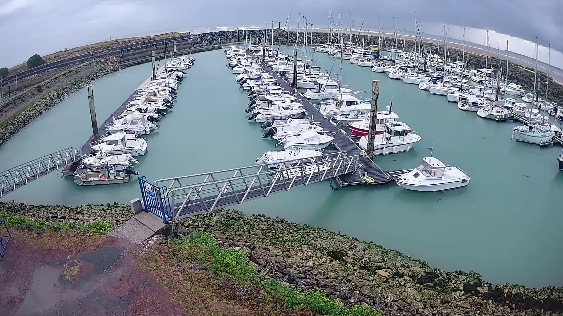 Oleron - Le Douhet Marine Live Cam - Rochefort, Charente-Maritime, Nouvelle-Aquitaine, France