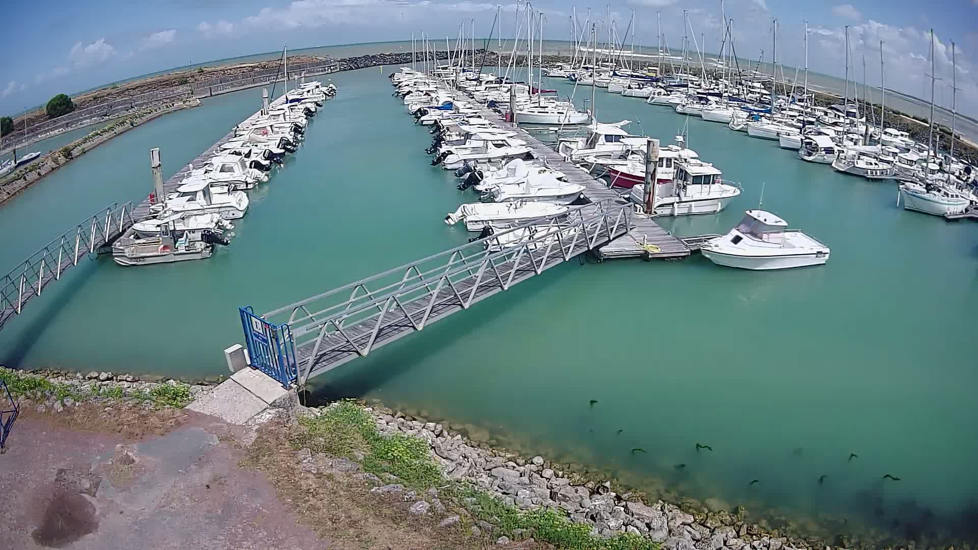 Oleron - Le Douhet Marine Live Cam - Rochefort, Charente-Maritime, Nouvelle-Aquitaine, France