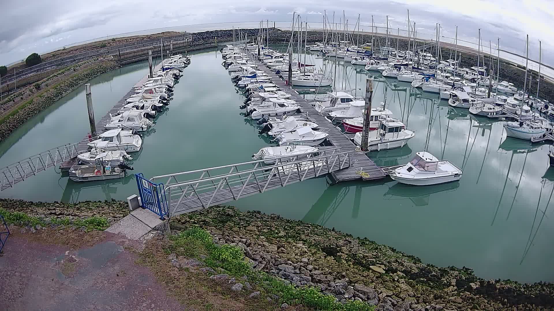 Oleron - Le Douhet Marine Live Cam - Rochefort, Charente-Maritime, Nouvelle-Aquitaine, France