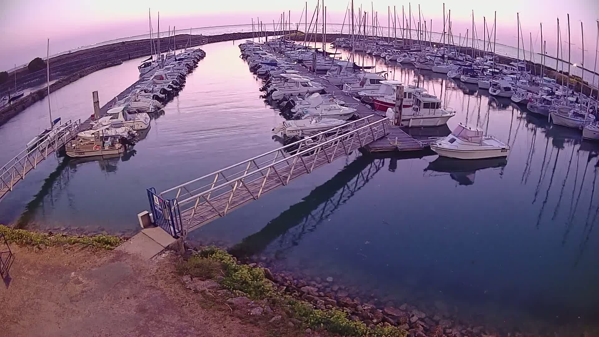 Oleron - Le Douhet Marine Live Cam - Rochefort, Charente-Maritime, Nouvelle-Aquitaine, France