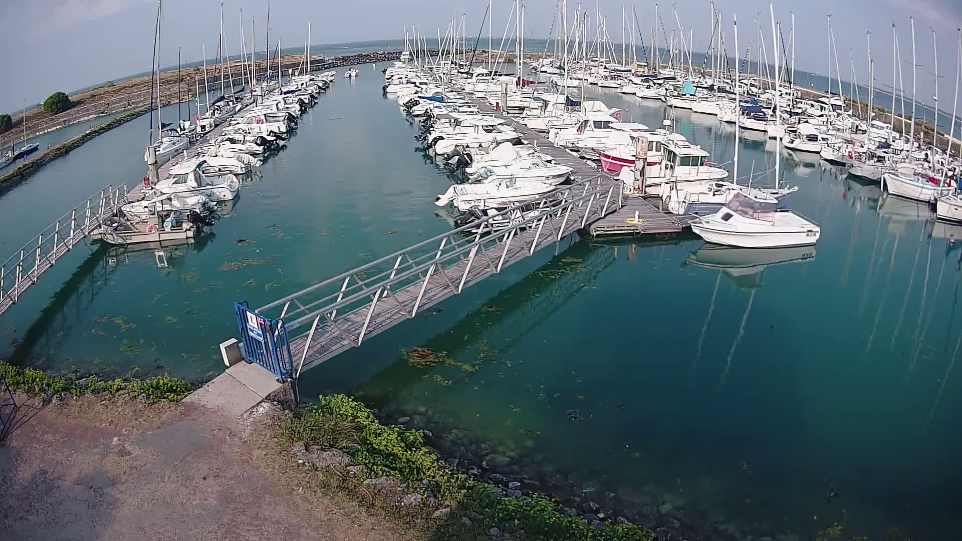 Oleron - Le Douhet Marine Live Cam - Rochefort, Charente-Maritime, Nouvelle-Aquitaine, France