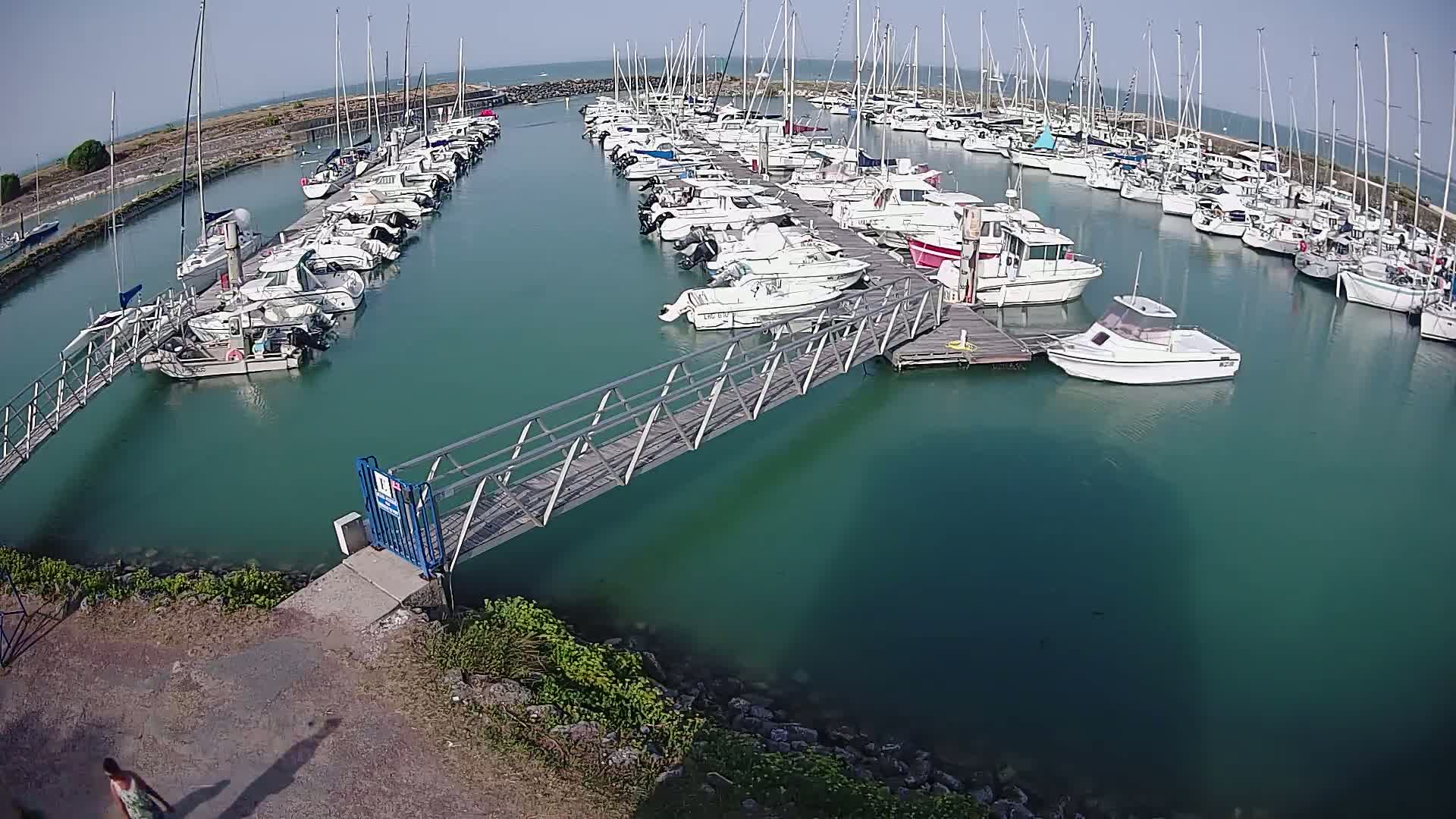 Oleron - Le Douhet Marine Live Cam - Rochefort, Charente-Maritime, Nouvelle-Aquitaine, France