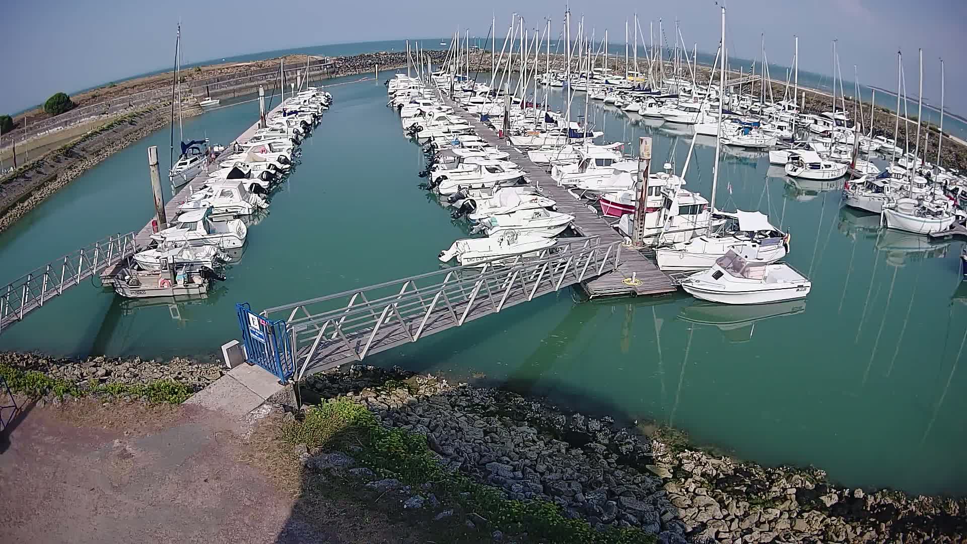 Oleron - Le Douhet Marine Live Cam - Rochefort, Charente-Maritime, Nouvelle-Aquitaine, France