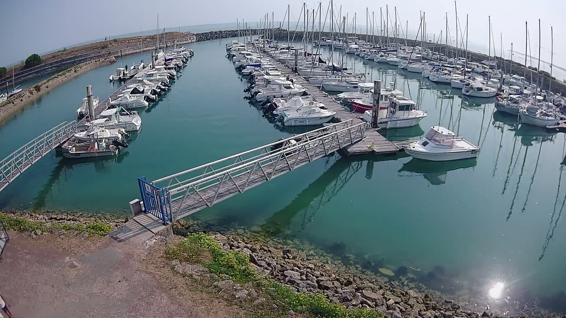 Oleron - Le Douhet Marine Live Cam - Rochefort, Charente-Maritime, Nouvelle-Aquitaine, France