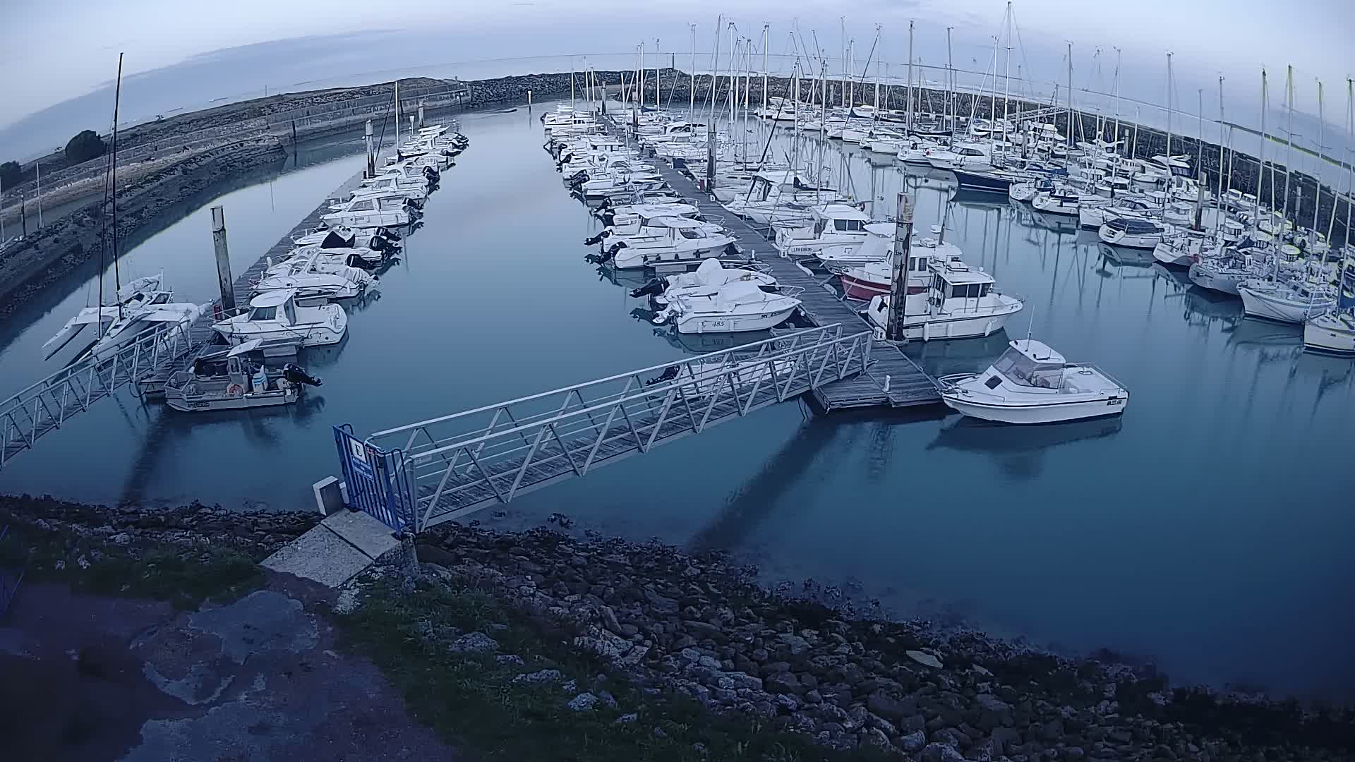 Oleron - Le Douhet Marine Live Cam - Rochefort, Charente-Maritime, Nouvelle-Aquitaine, France