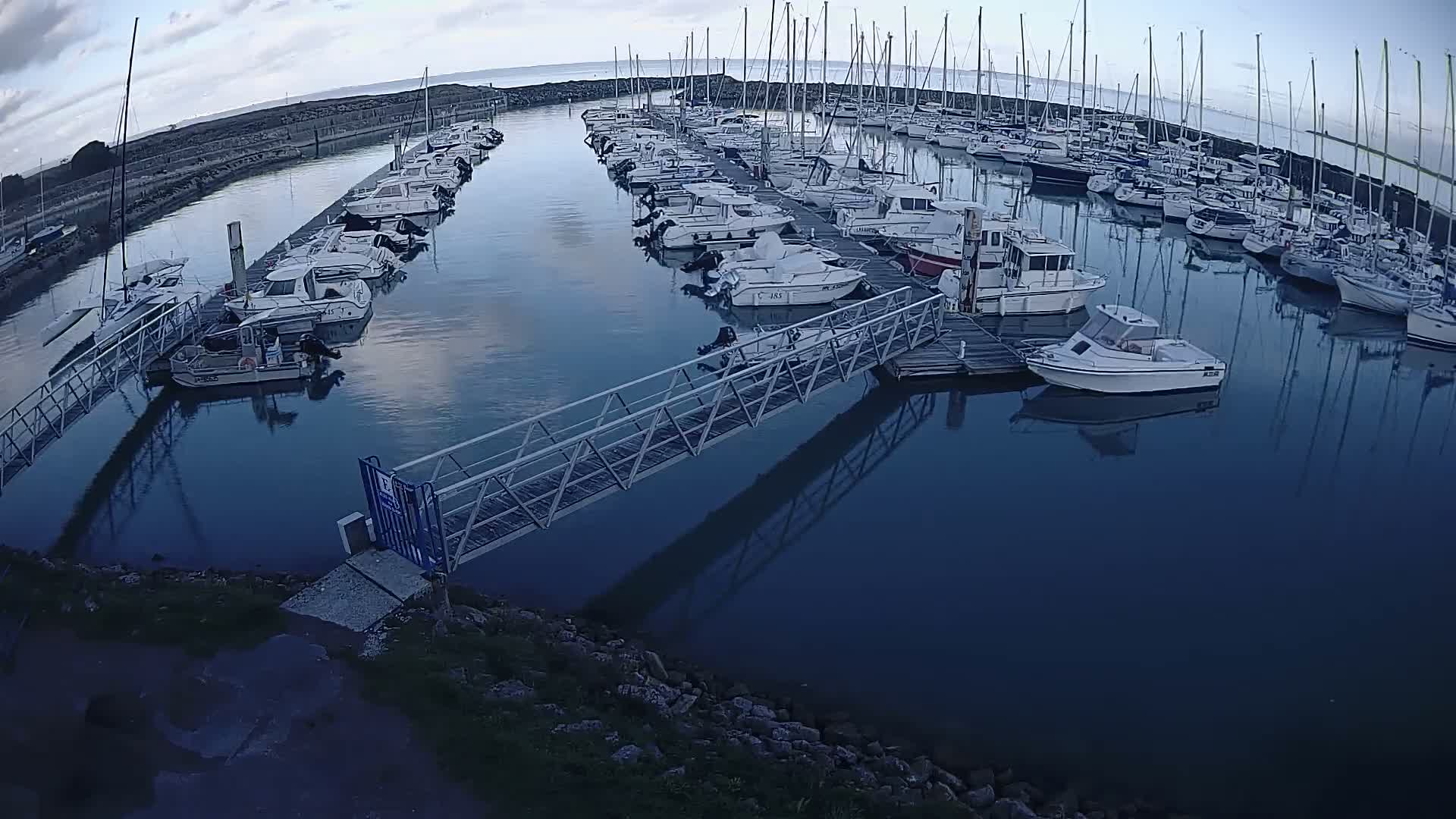 Oleron - Le Douhet Marine Live Cam - Rochefort, Charente-Maritime, Nouvelle-Aquitaine, France