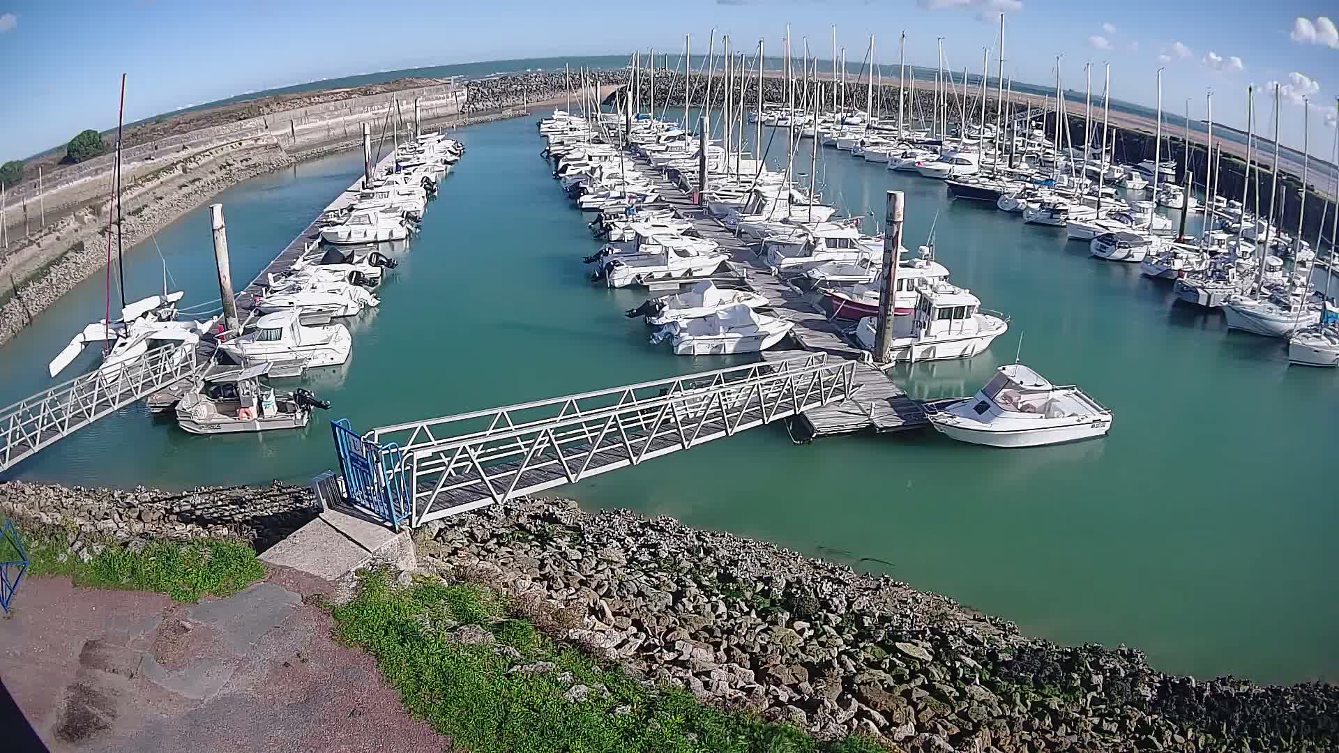 Oleron - Le Douhet Marine Live Cam - Rochefort, Charente-Maritime, Nouvelle-Aquitaine, France