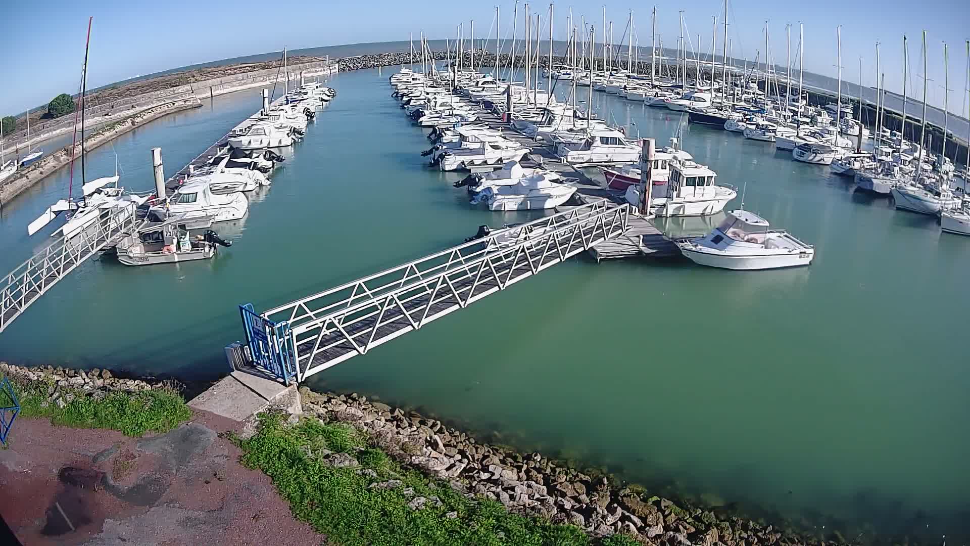 Oleron - Le Douhet Marine Live Cam - Rochefort, Charente-Maritime, Nouvelle-Aquitaine, France