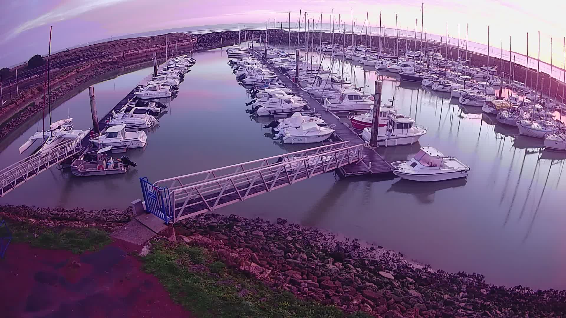 Oleron - Le Douhet Marine Live Cam - Rochefort, Charente-Maritime, Nouvelle-Aquitaine, France