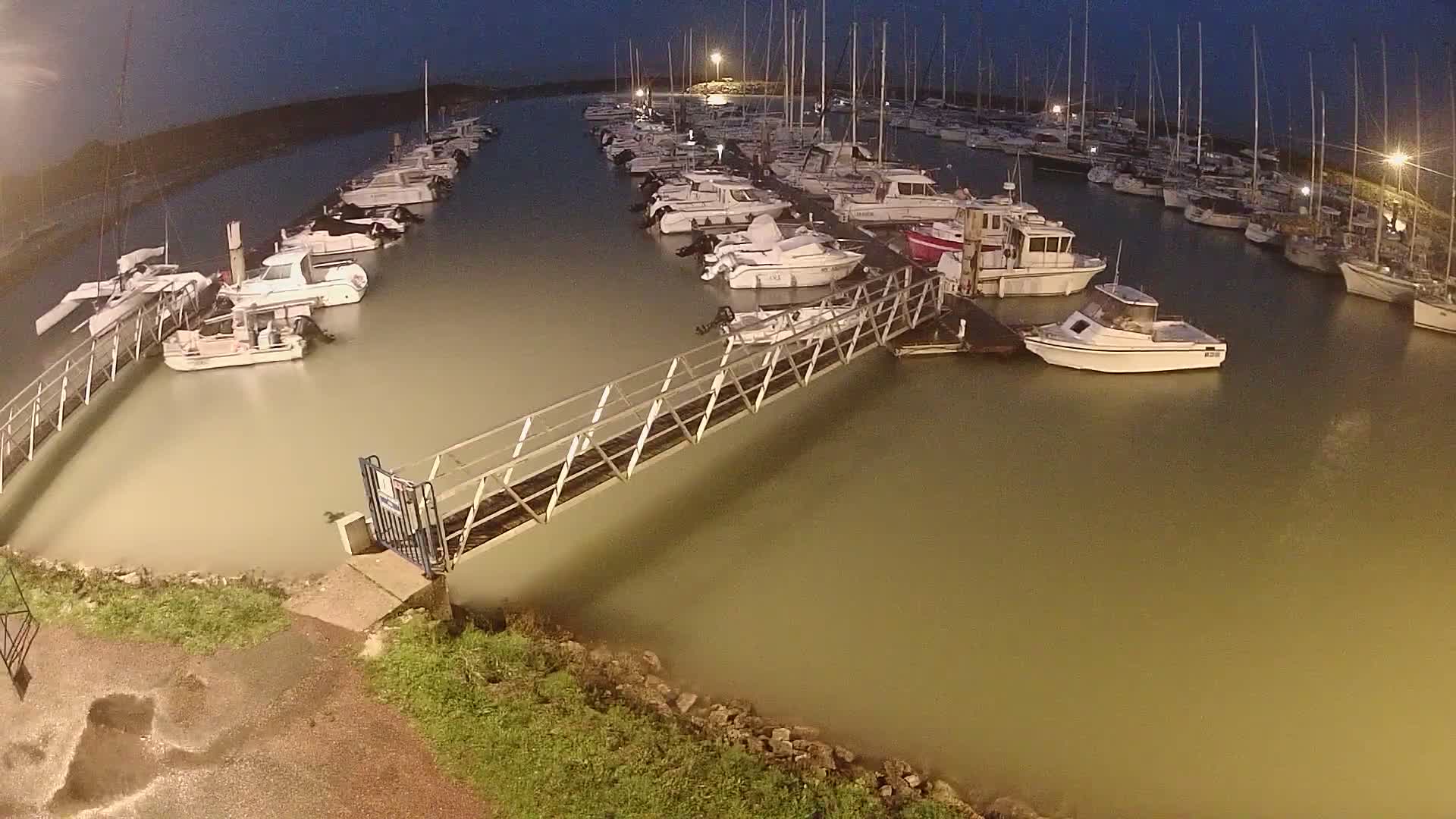 Oleron - Le Douhet Marine Live Cam - Rochefort, Charente-Maritime, Nouvelle-Aquitaine, France