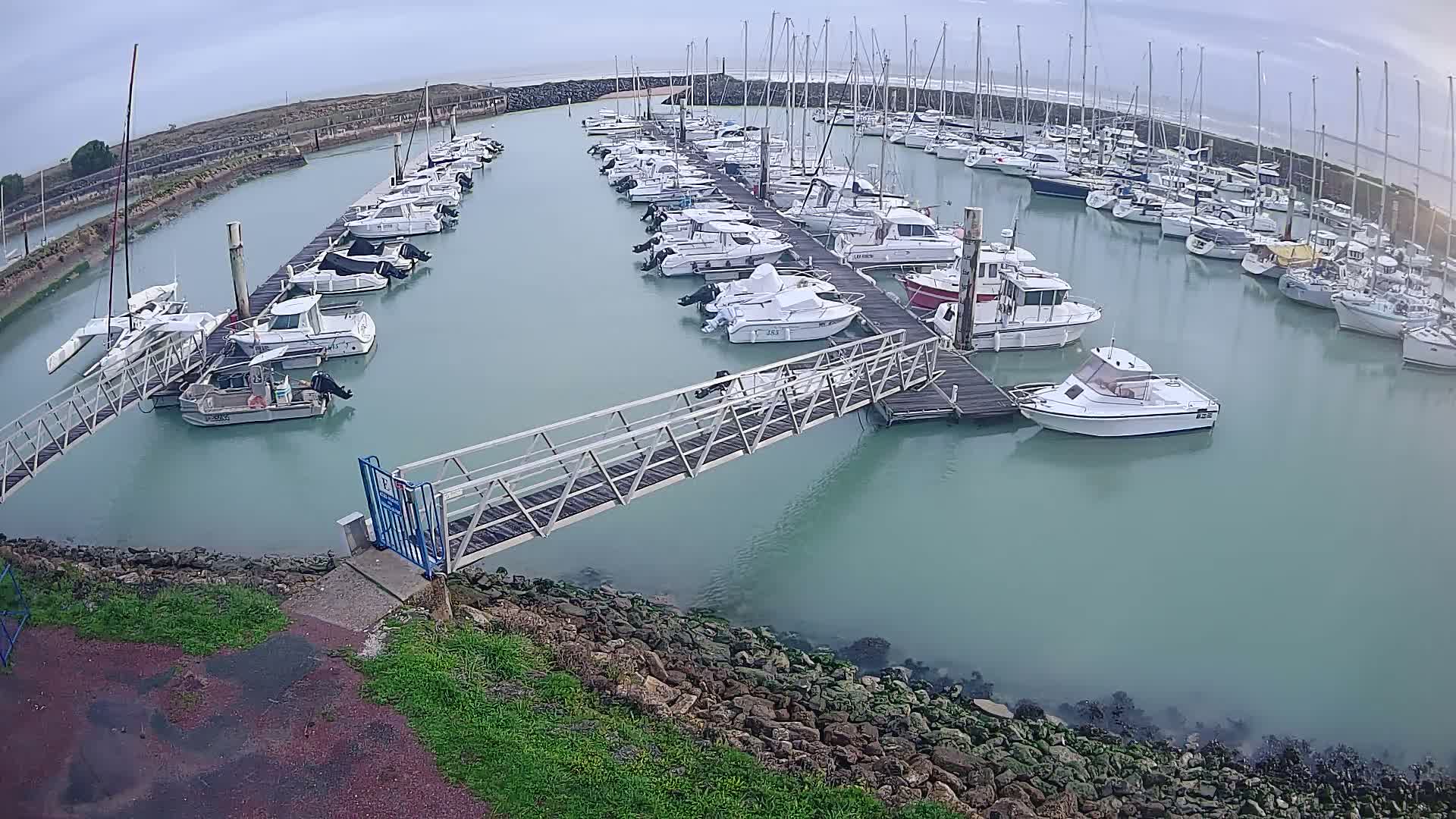 Oleron - Le Douhet Marine Live Cam - Rochefort, Charente-Maritime, Nouvelle-Aquitaine, France