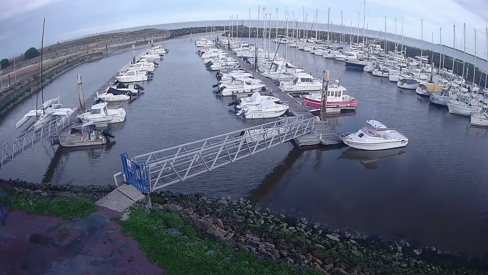 Oleron - Le Douhet Marine Live Cam - Rochefort, Charente-Maritime, Nouvelle-Aquitaine, France