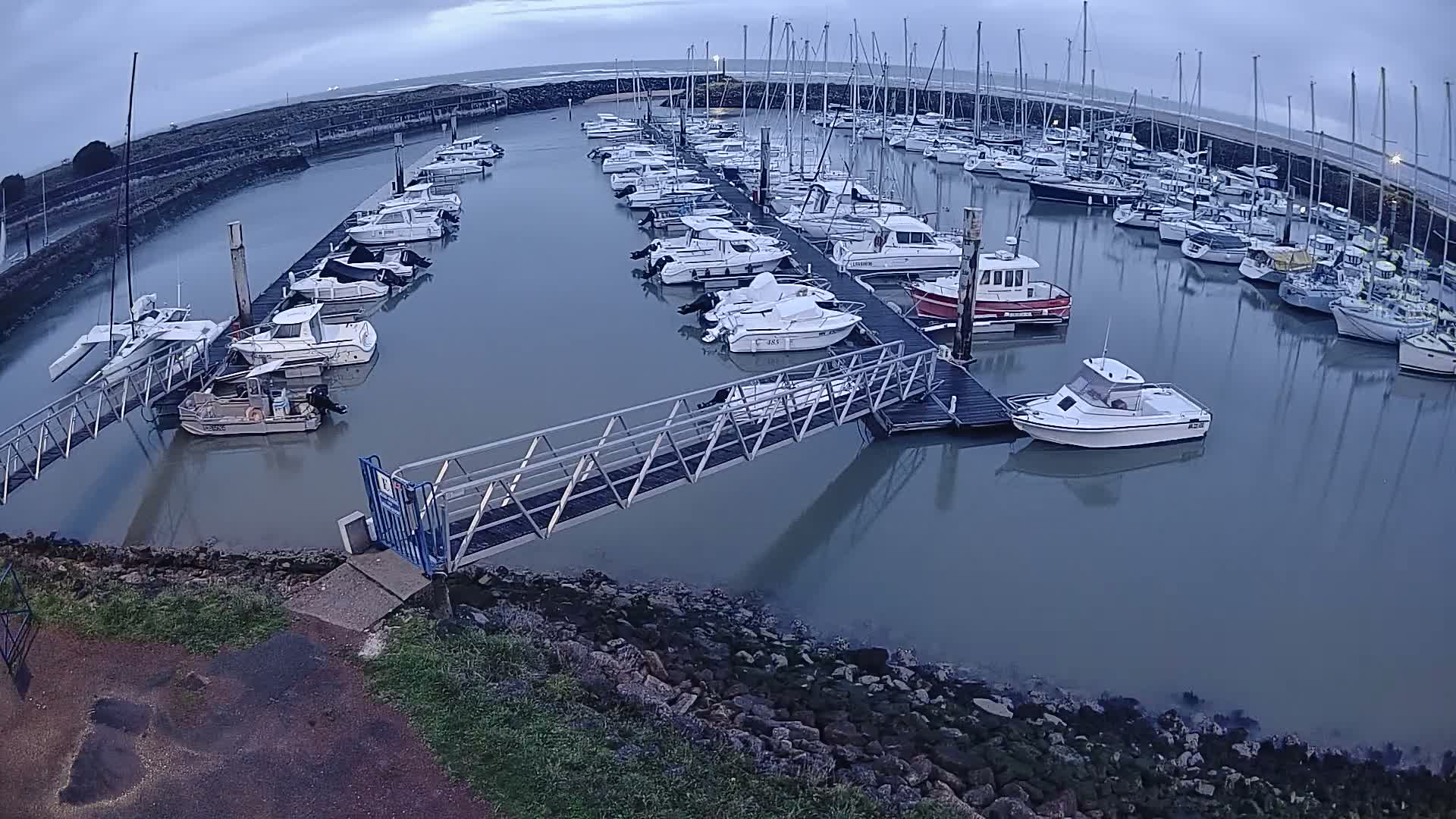Oleron - Le Douhet Marine Live Cam - Rochefort, Charente-Maritime, Nouvelle-Aquitaine, France