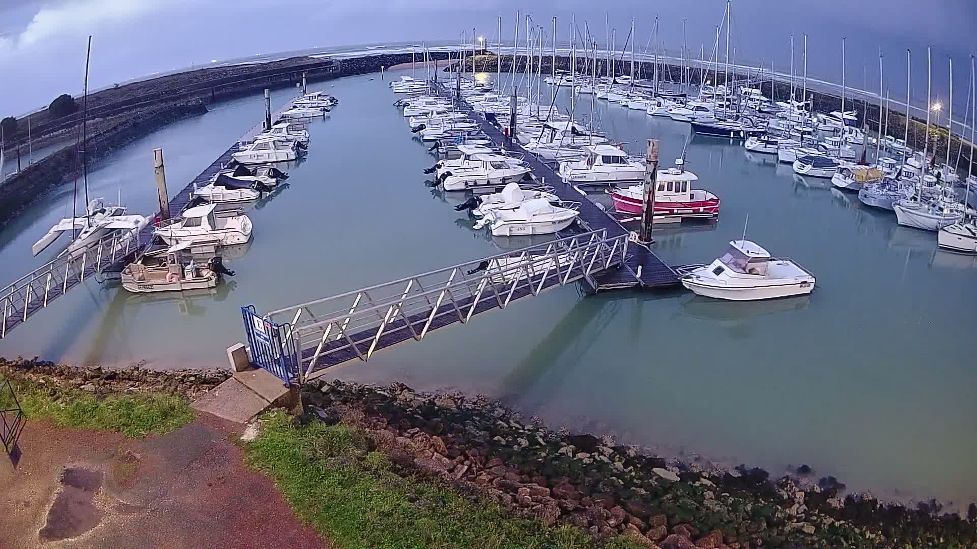 Oleron - Le Douhet Marine Live Cam - Rochefort, Charente-Maritime, Nouvelle-Aquitaine, France