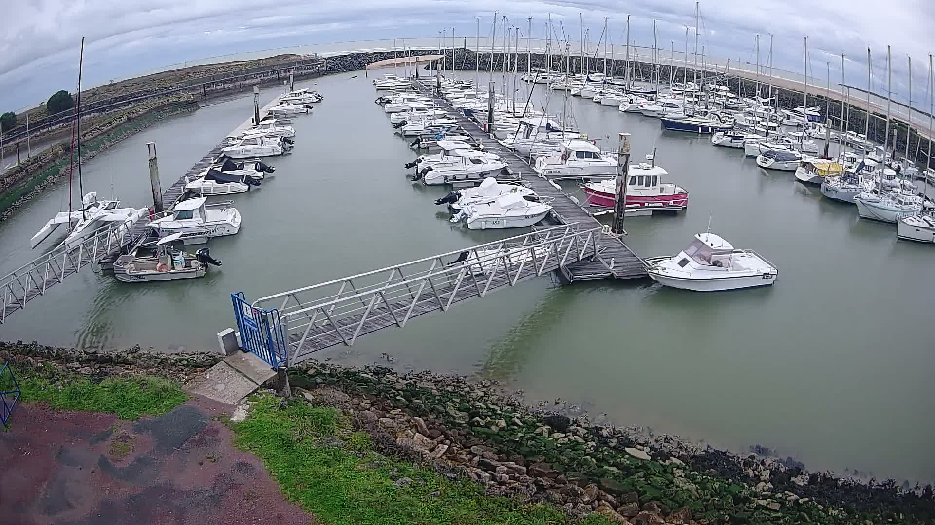 Oleron - Le Douhet Marine Live Cam - Rochefort, Charente-Maritime, Nouvelle-Aquitaine, France
