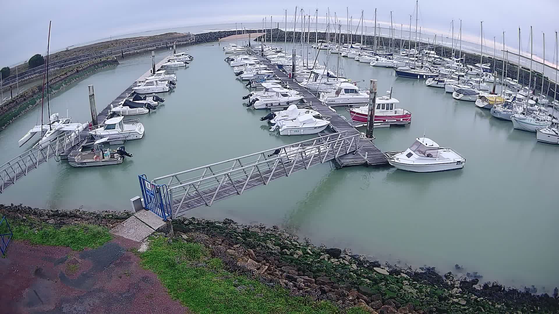 Oleron - Le Douhet Marine Live Cam - Rochefort, Charente-Maritime, Nouvelle-Aquitaine, France